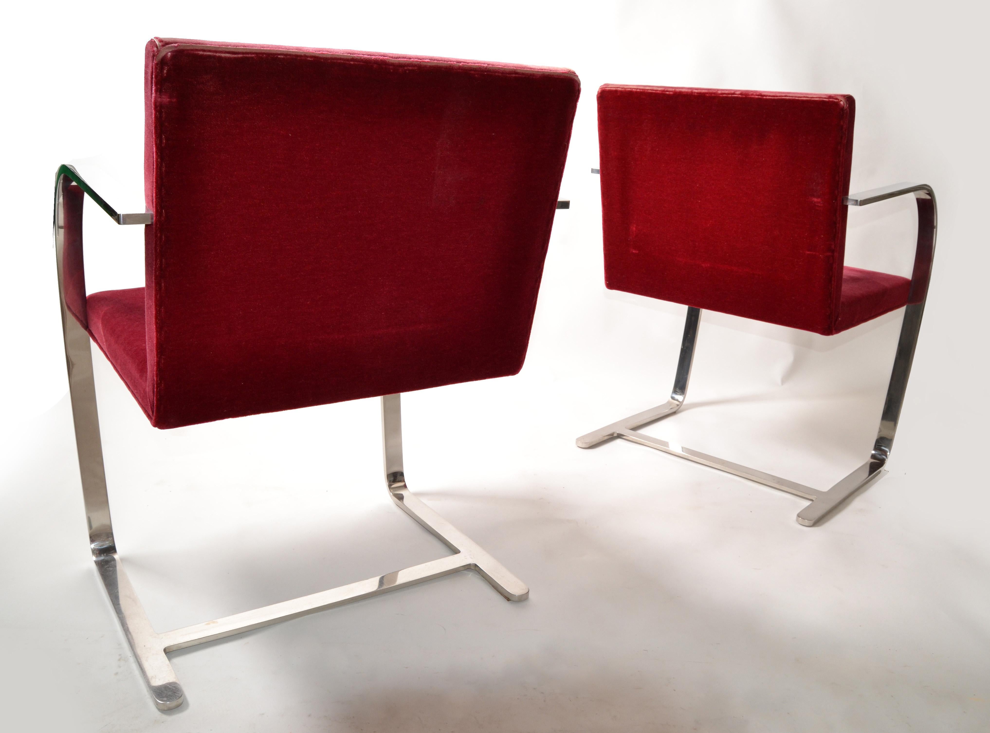 Mies Van Der Rohe für Knoll, Brno-Stühle aus Edelstahl, roter Samt 1979, Paar im Angebot 3