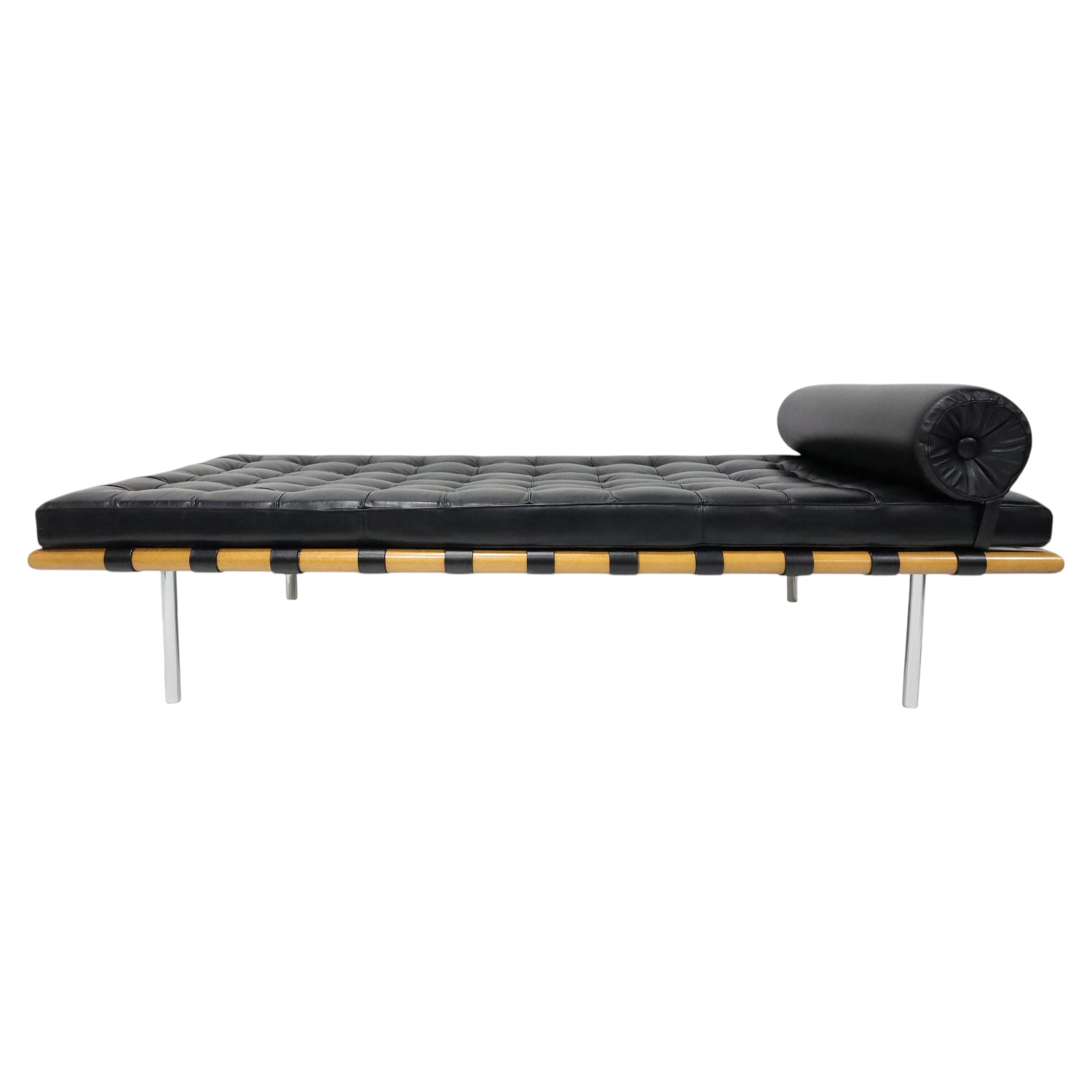 Mies van der Rohe for Knoll Style Barcelona Daybed/Couch in Black Leather