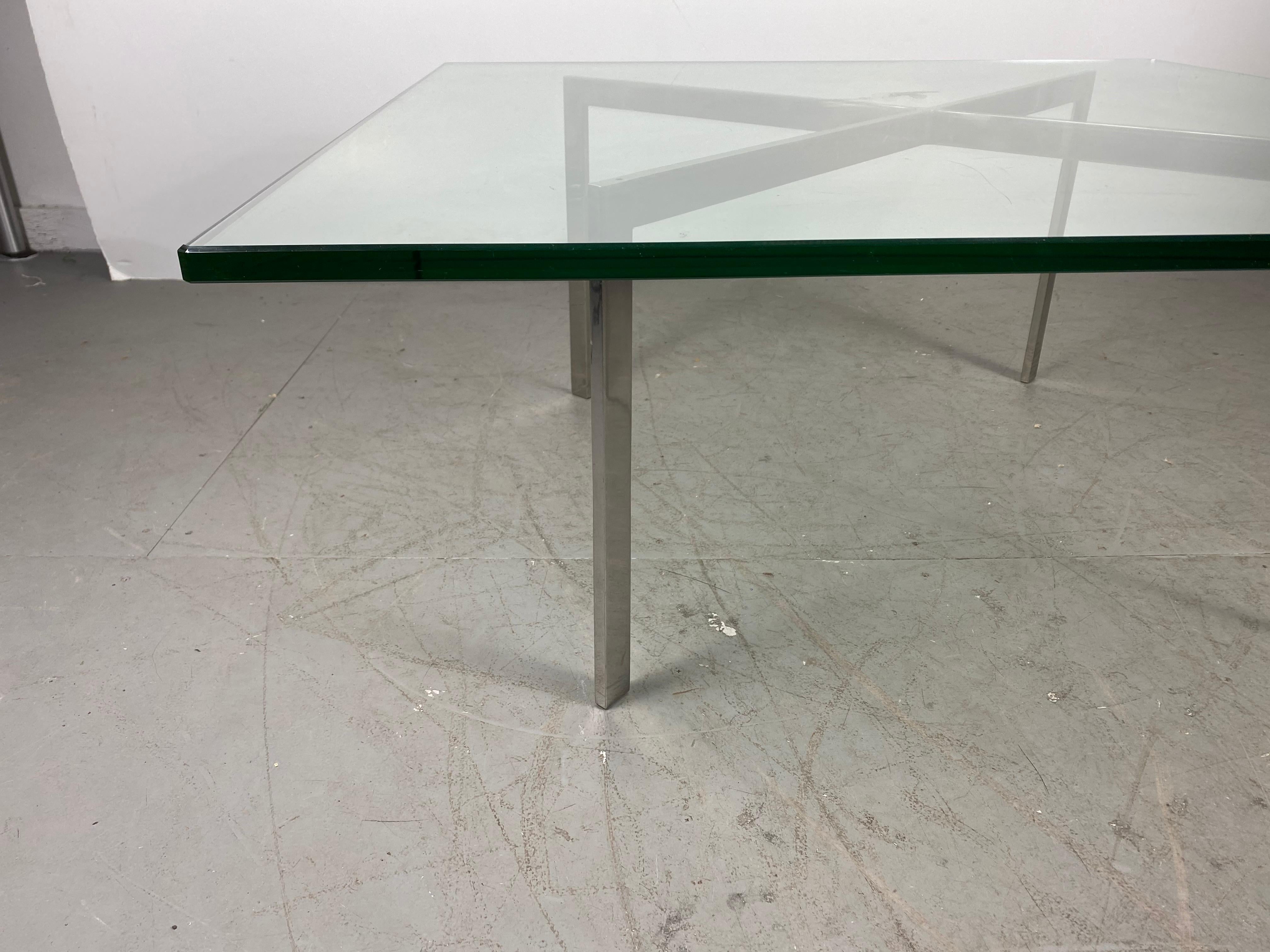 knoll barcelona table