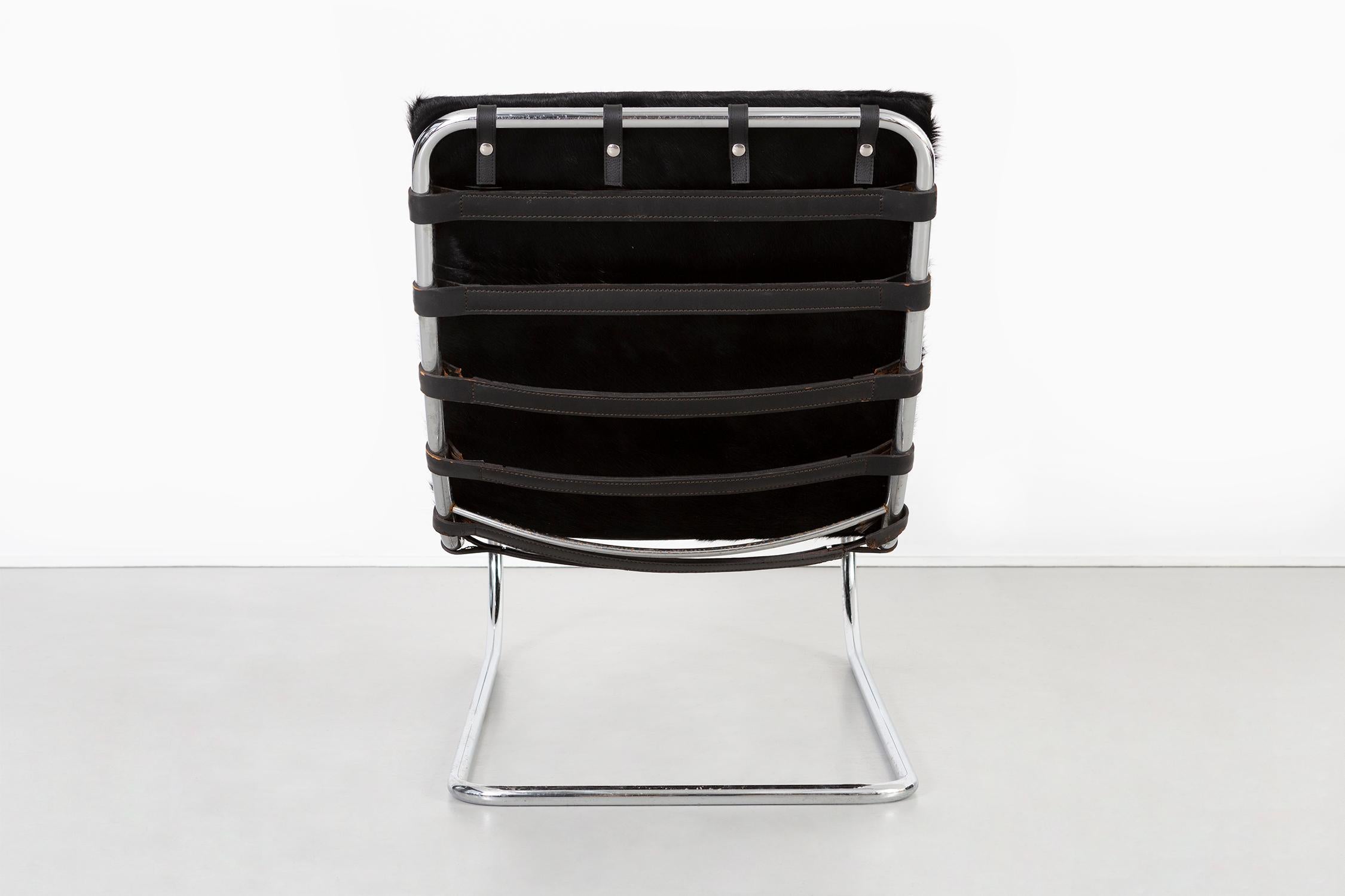 American Mies van der Rohe MR Chaise for Knoll Reupholstered in Brazilian Cowhide For Sale