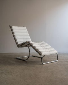 Mies van der Rohe MR Chaise Longue in Chrome and Leather, Knoll License, 1970s