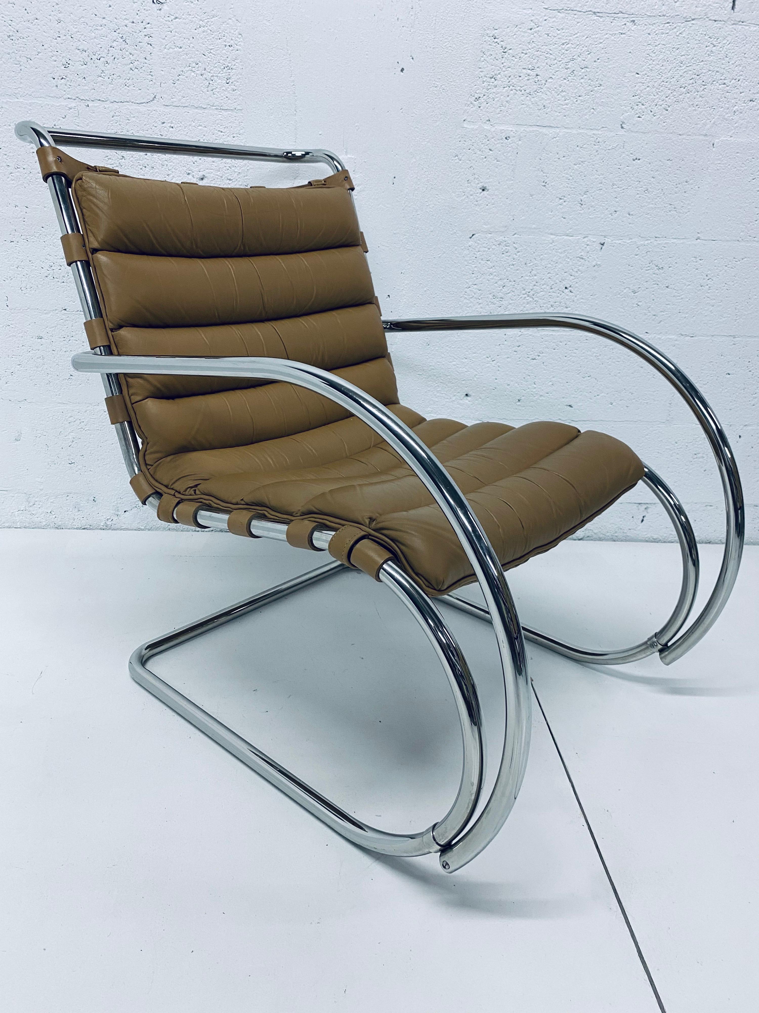 Mies van der Rohe MR Lounge Chairs with Arms by Knoll, a Pair 4