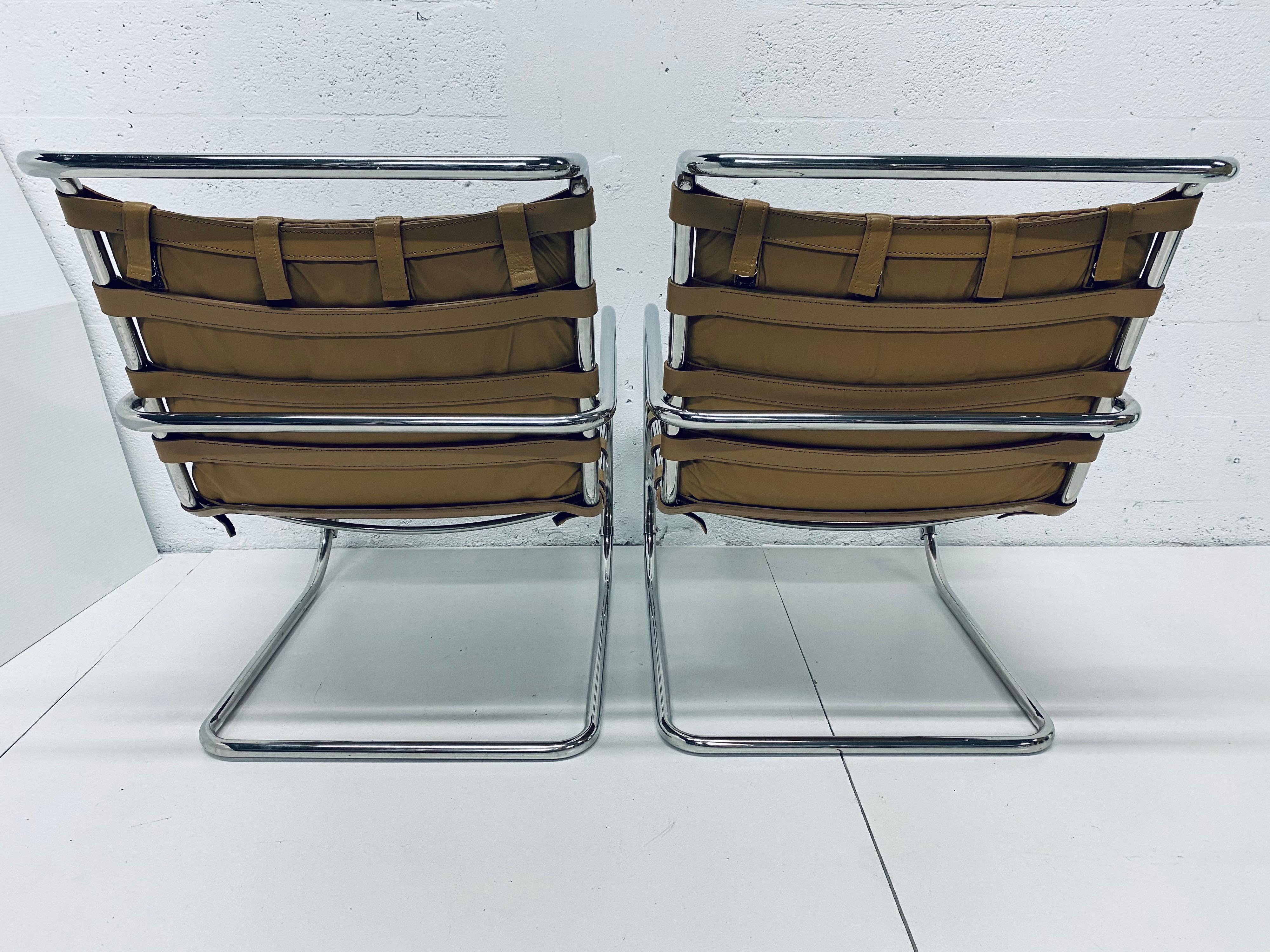 Leather Mies van der Rohe MR Lounge Chairs with Arms by Knoll, a Pair