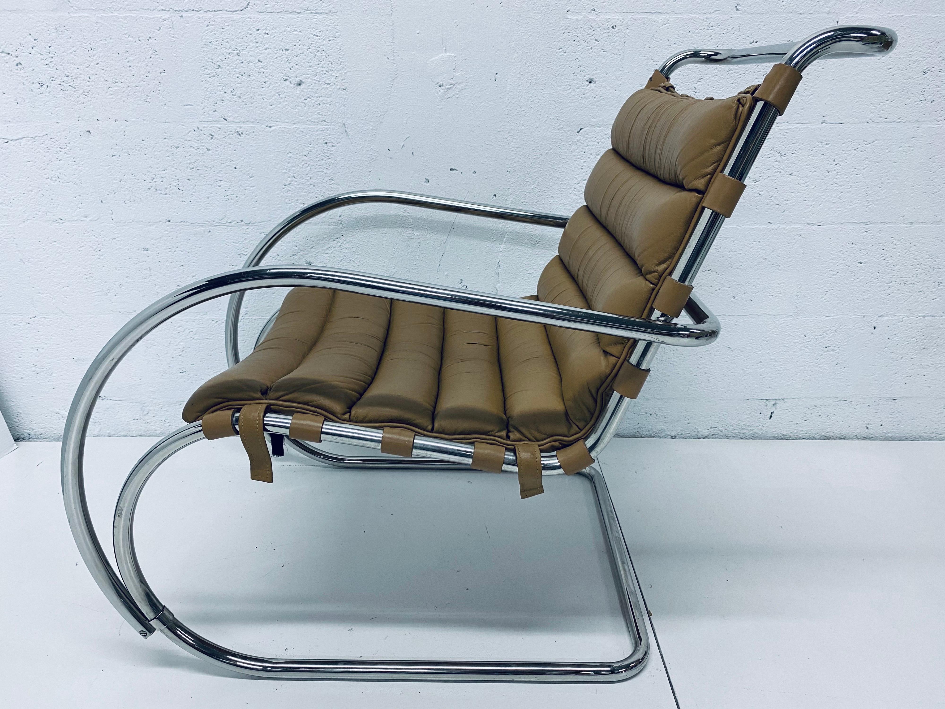 Mies van der Rohe MR Lounge Chairs with Arms by Knoll, a Pair 2