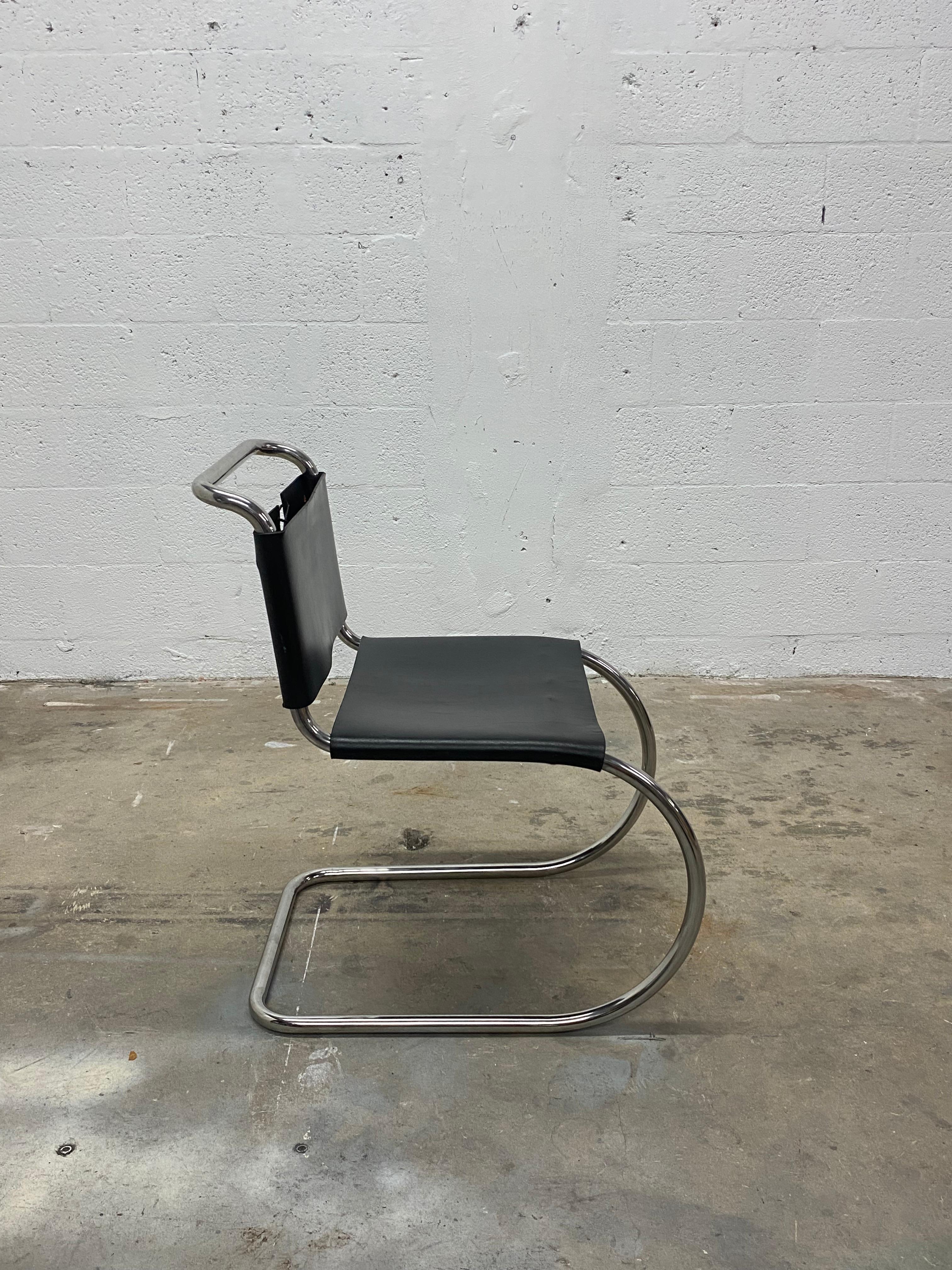 Mies Van Der Rohe MR10 Black Leather Dining Chairs for Knoll, Set of Eight In Good Condition In Miami, FL