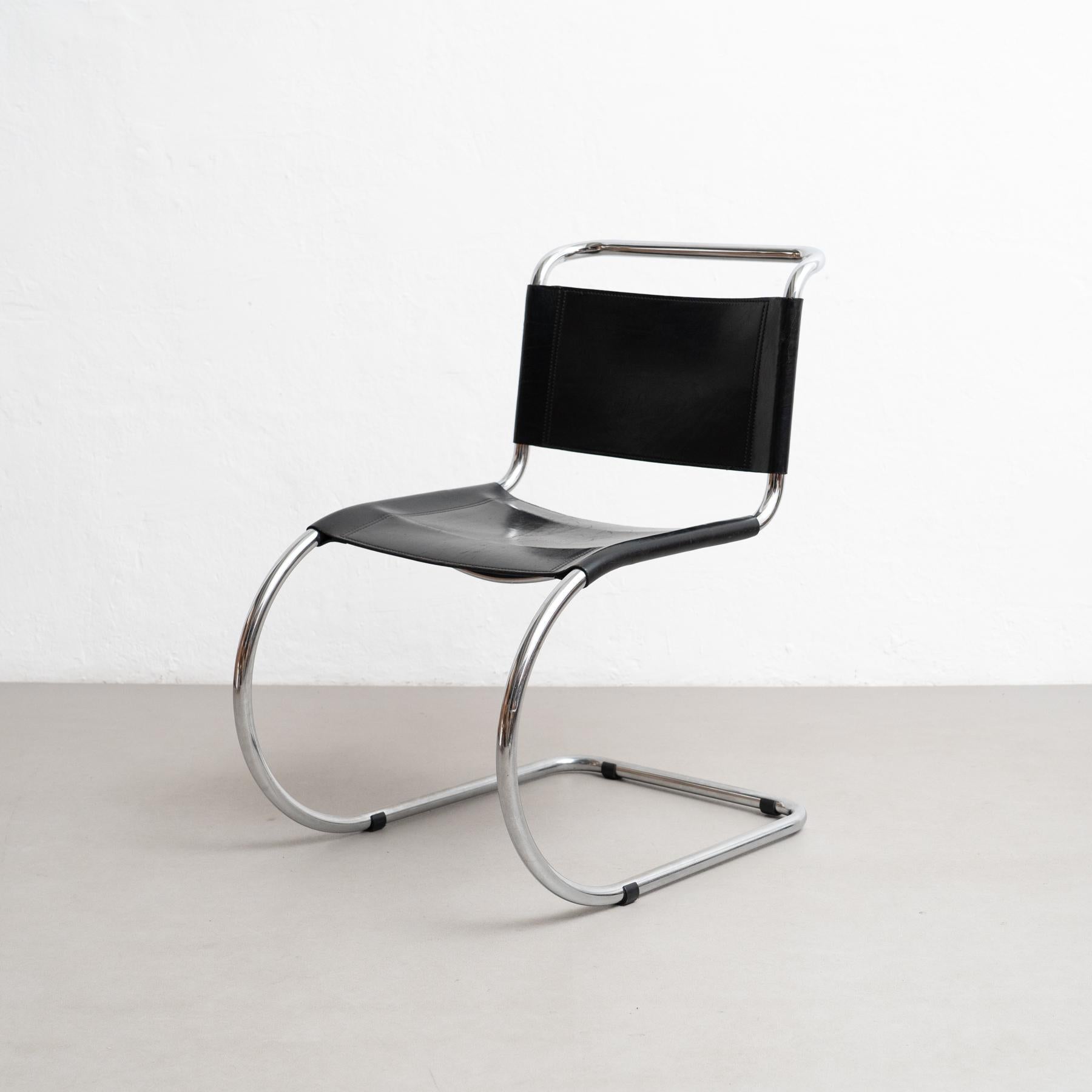 German Mies van der Rohe MR10 Black Leather Easy Chair, circa 1960 For Sale