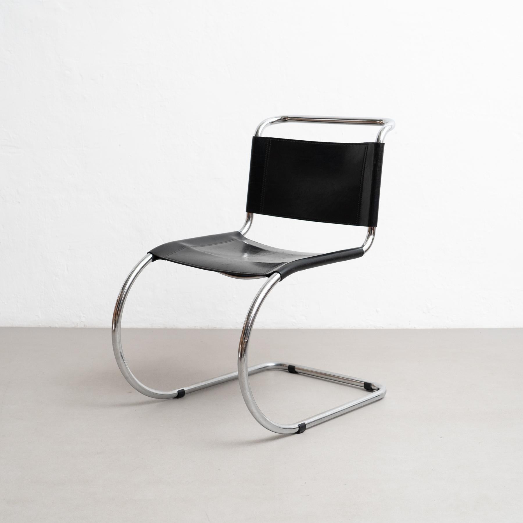 Mies van der Rohe MR10 Sessel aus schwarzem Leder, um 1960 im Zustand „Gut“ im Angebot in Barcelona, Barcelona
