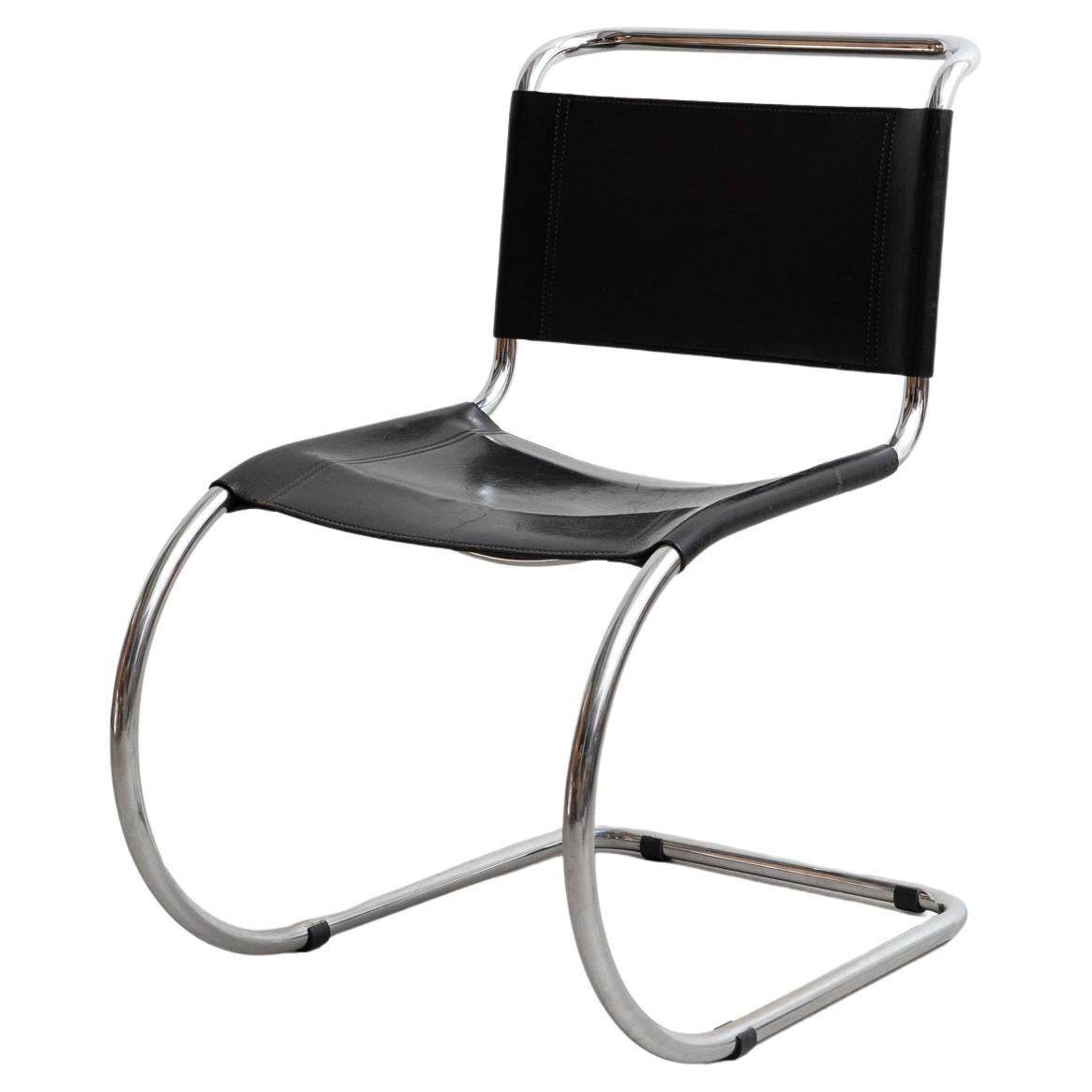 Mies van der Rohe MR10 Sessel aus schwarzem Leder, um 1960