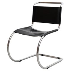 Mies van der Rohe MR10 Sessel aus schwarzem Leder, um 1960