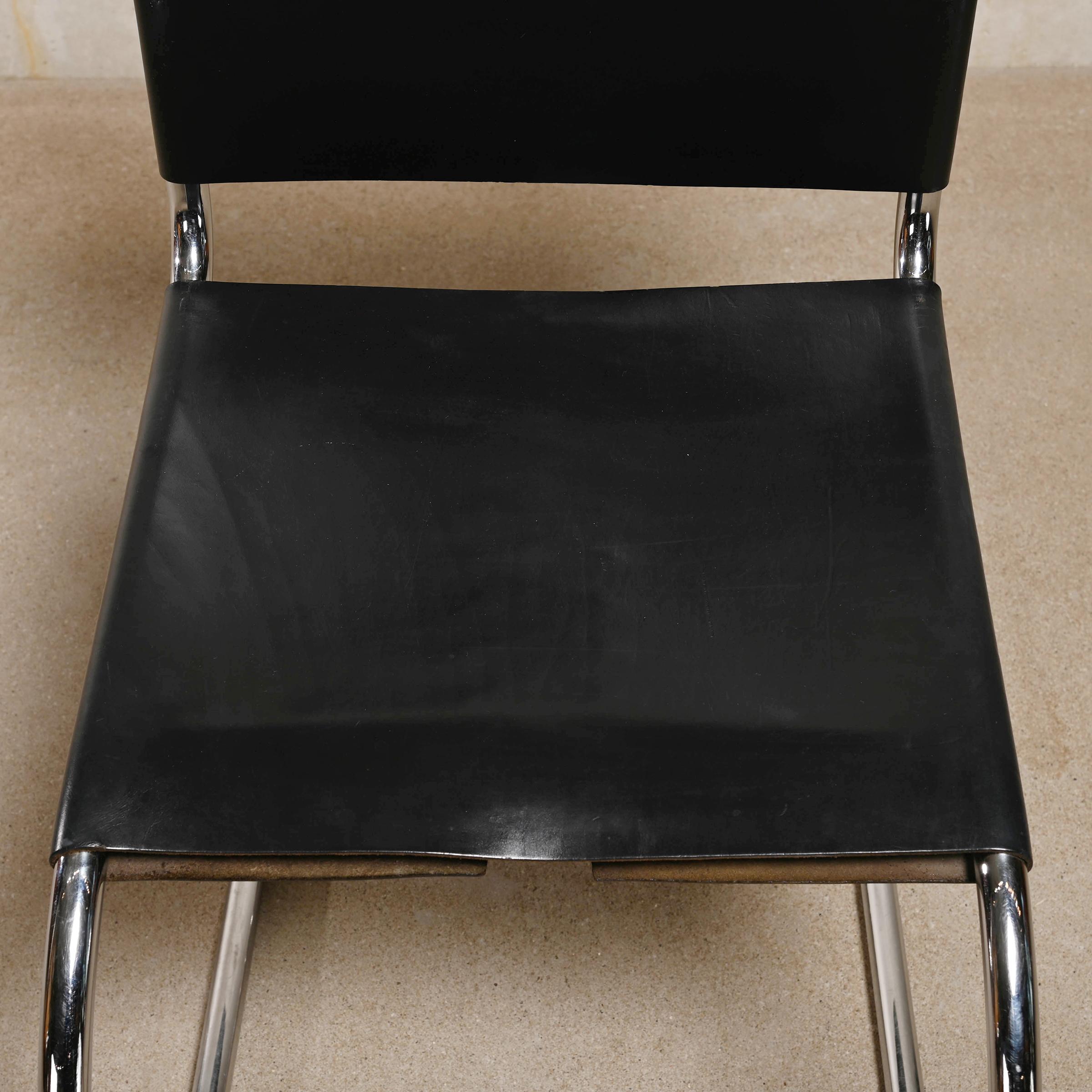 Début du 20ème siècle Chaises cantilever Mr10 en cuir noir Mies Van Der Rohe pour Gavina