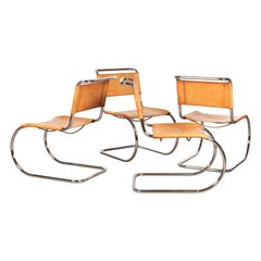 Chaises cantilever MR10 de Mies van der Rohe en cuir cognac pour Thonet