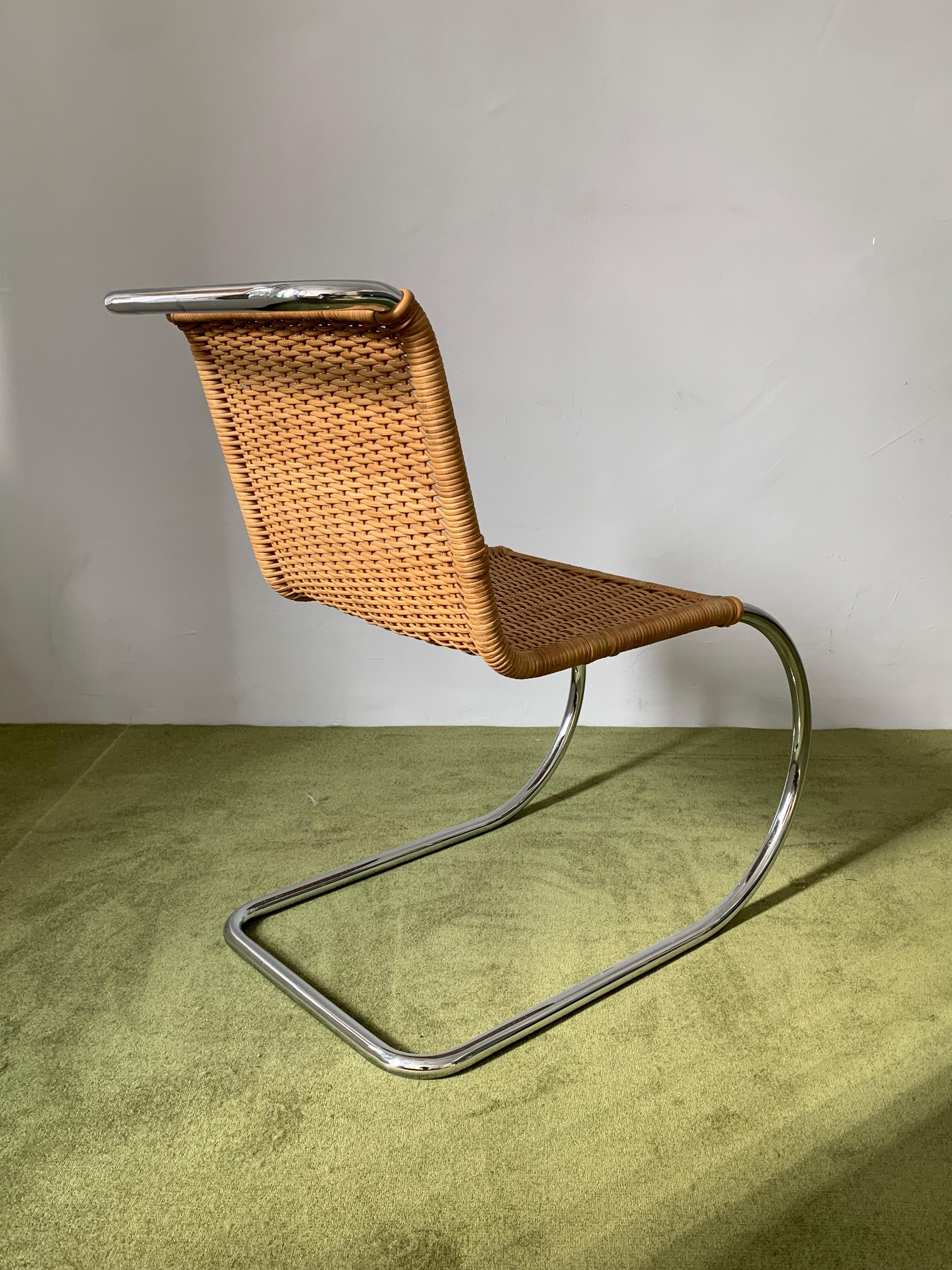 Mies van der Rohe MR10 Wicker and Chrome Chair In Good Condition For Sale In Debrecen-Pallag, HU