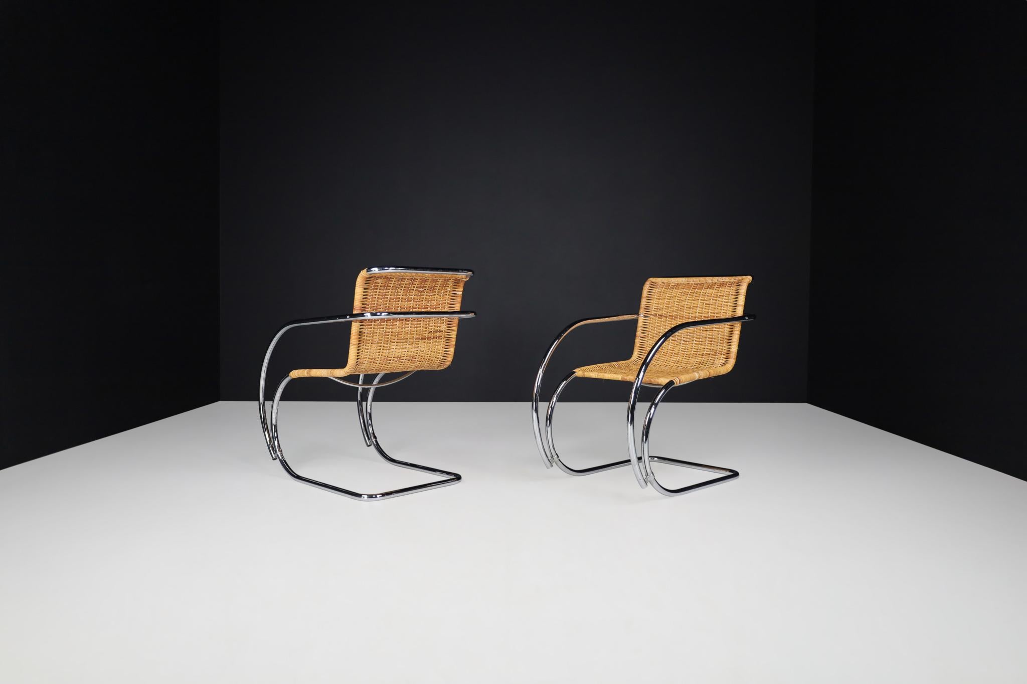 Mies Van Der Rohe MR20 Chrome & Wicker Lounge Chairs, 1970s For Sale 3