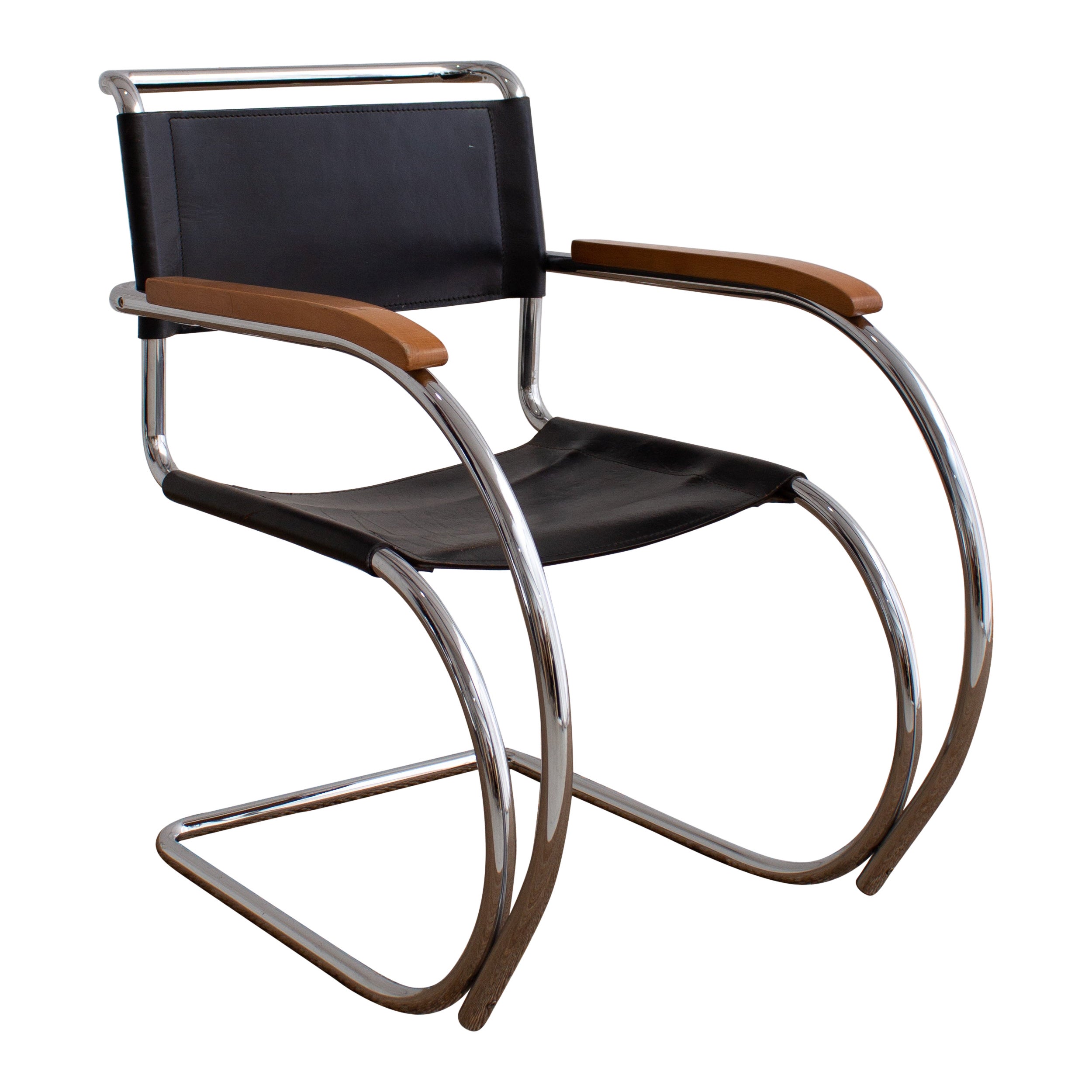 Mies Van Der Rohe Mr20 Leather 
Chrome Lounge Chair