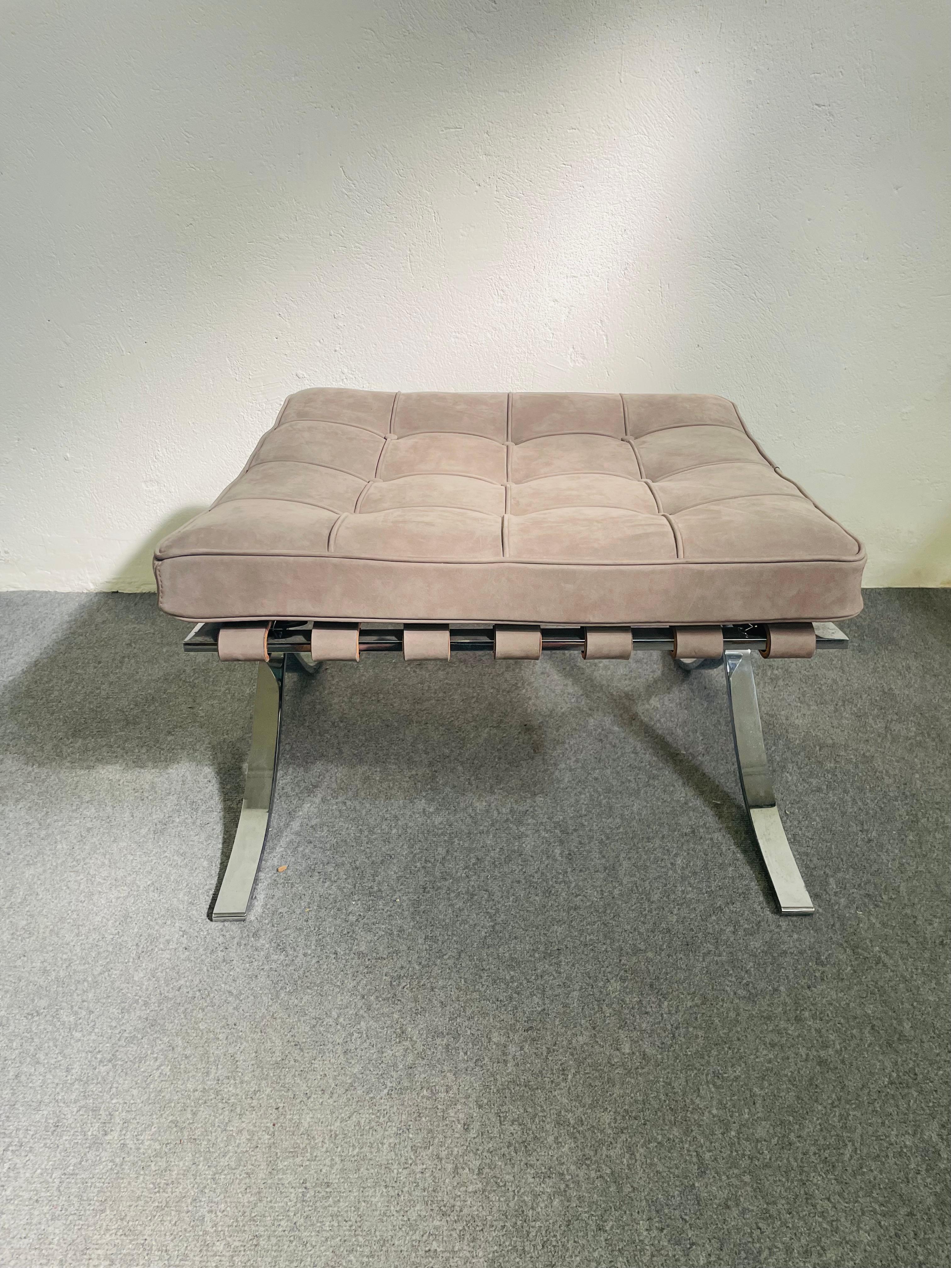 Italian Mies Van Der Rohe, Ottoman Barcelona pour Knoll en vente