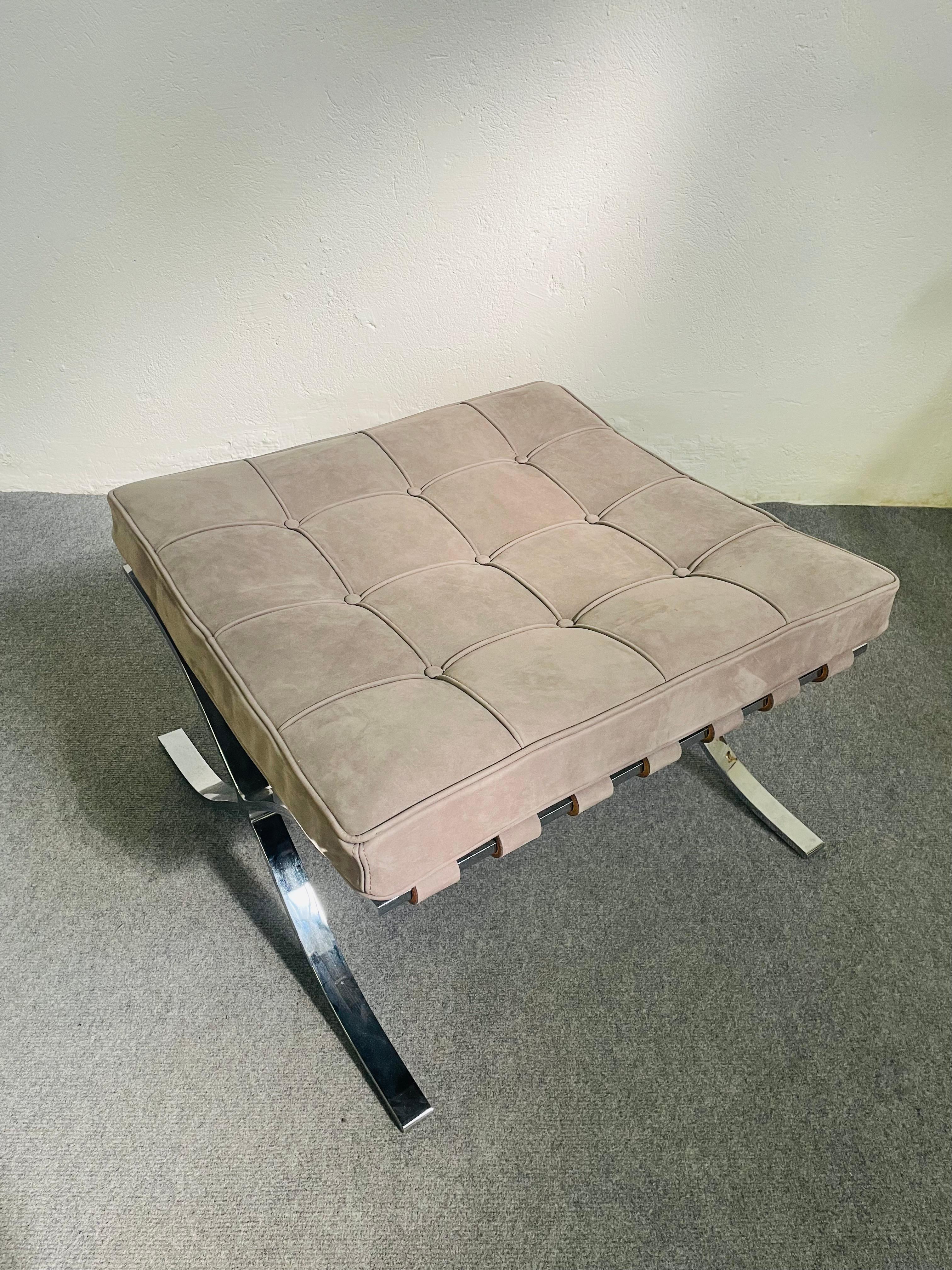 Contemporain Mies Van Der Rohe, Ottoman Barcelona pour Knoll en vente