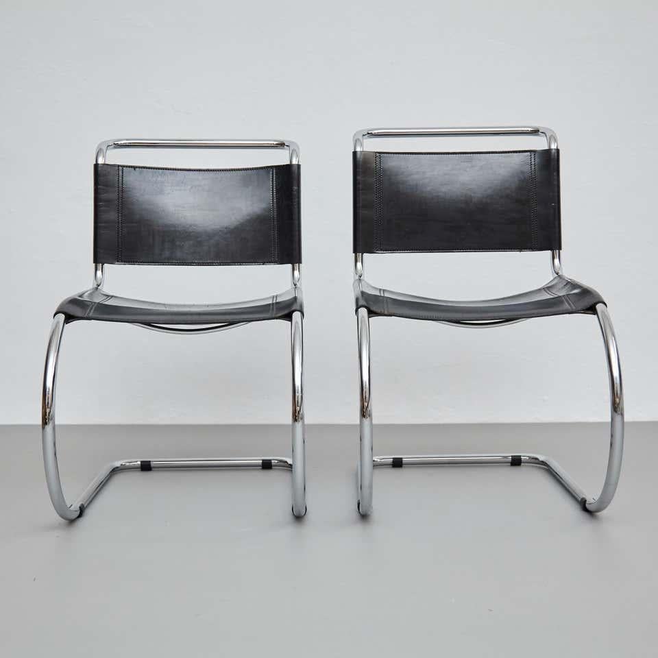 Mid-Century Modern Mies van der Rohe Set of 4 MR10 Black Leather Easy Chairs, circa 1960