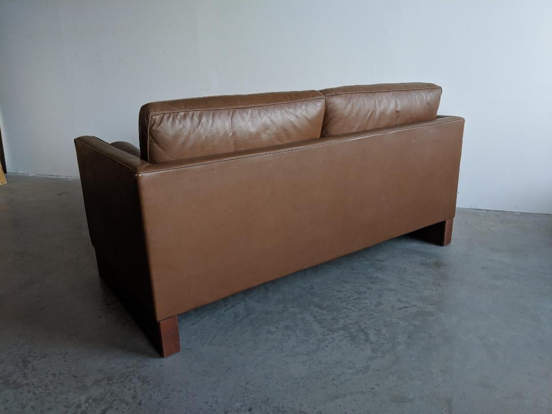 knoll style sofa