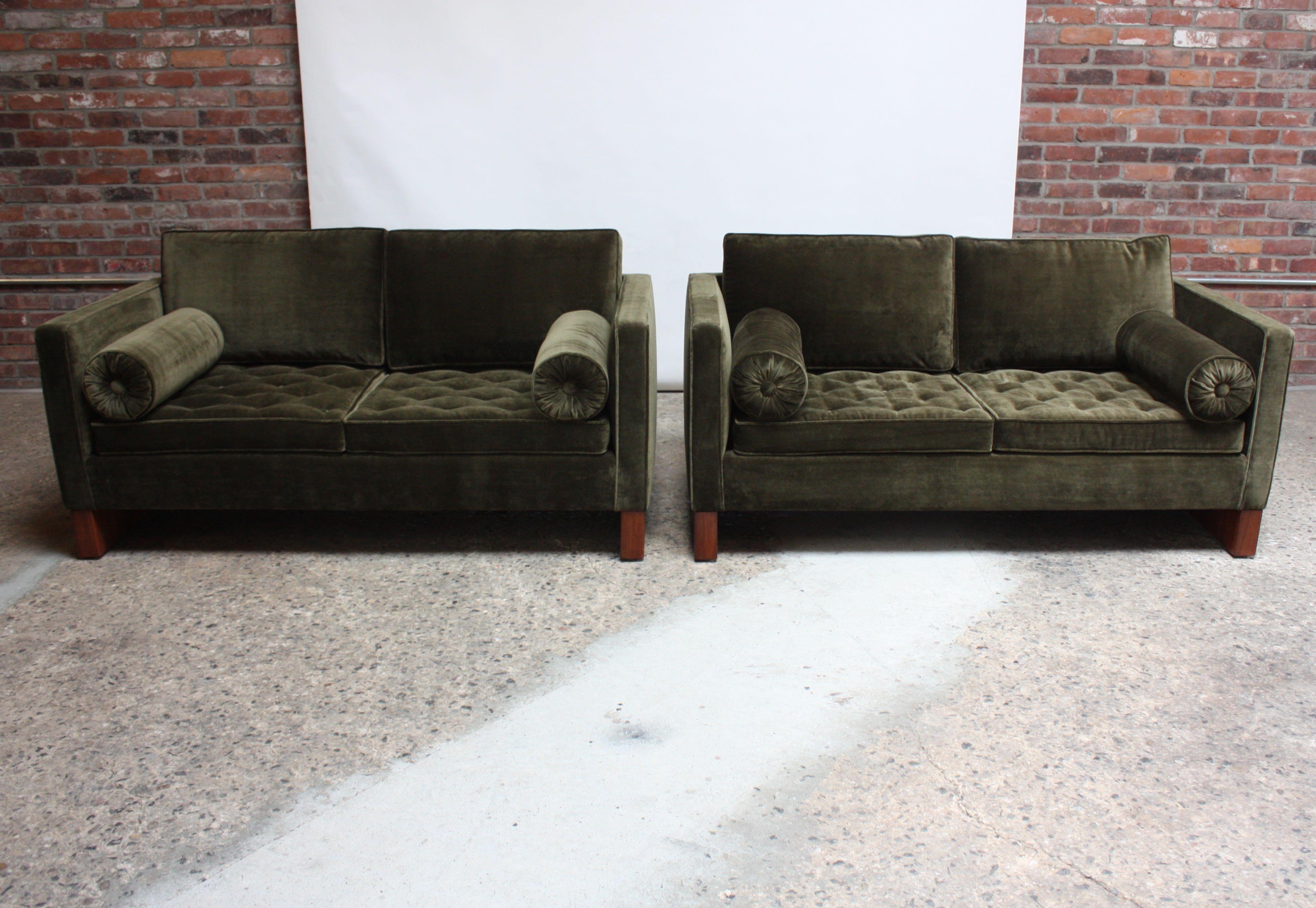 Mies van der Rohe Settee in Velvet and Teak In Good Condition In Brooklyn, NY