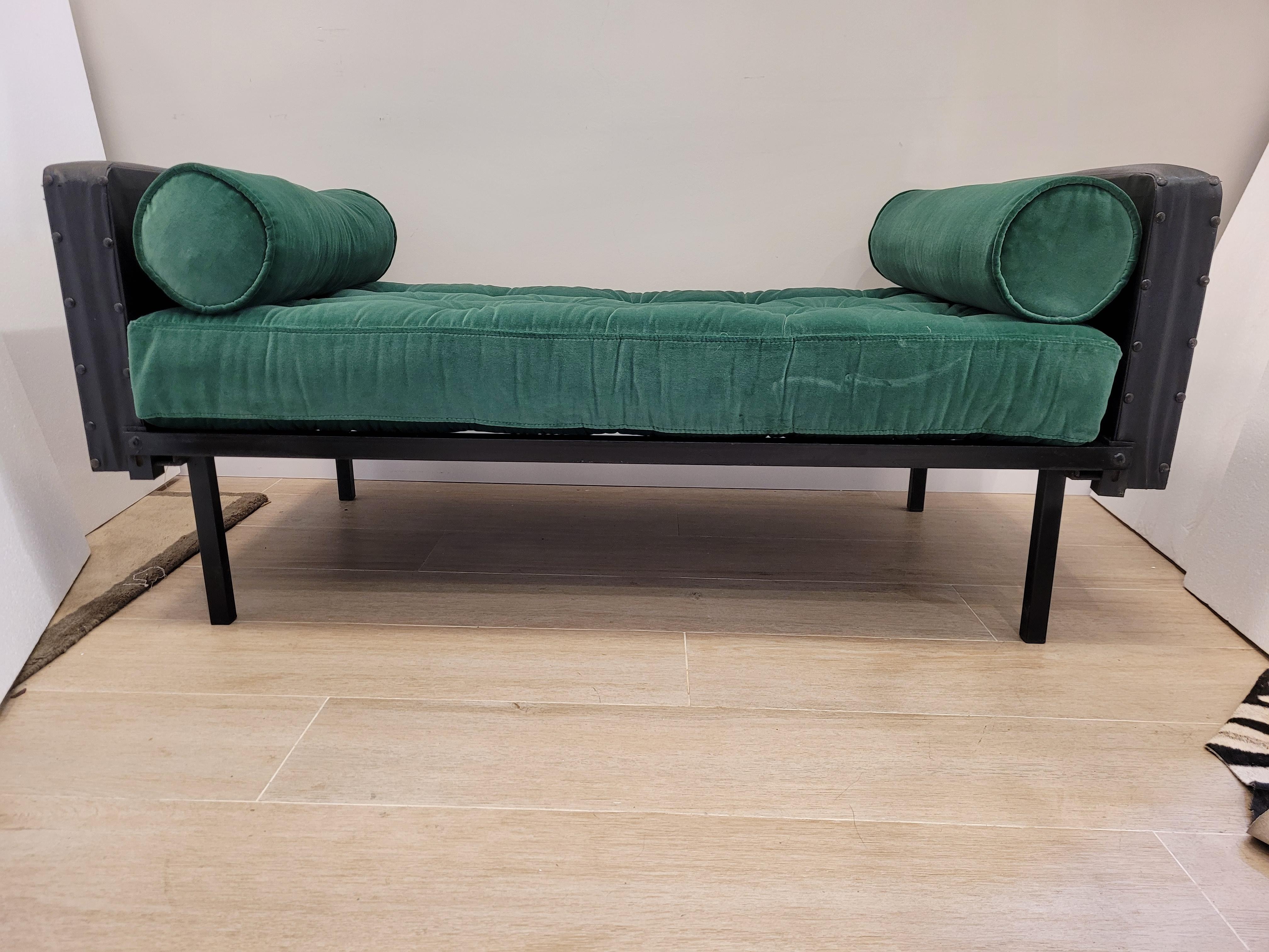Mies Van der Rohe style Black green Daybed, Mid-century For Sale 2