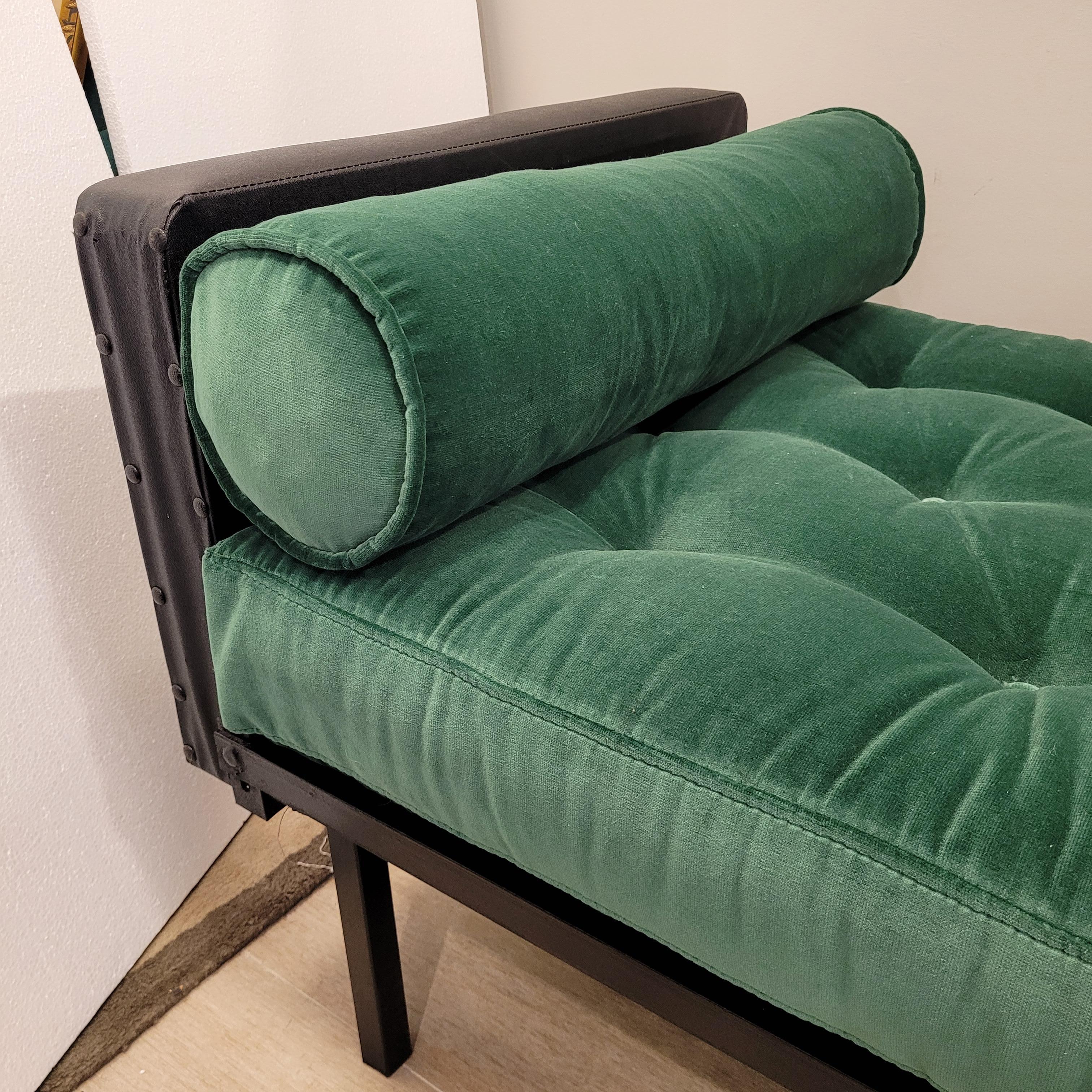 Mies Van der Rohe style Black green Daybed, Mid-century For Sale 9