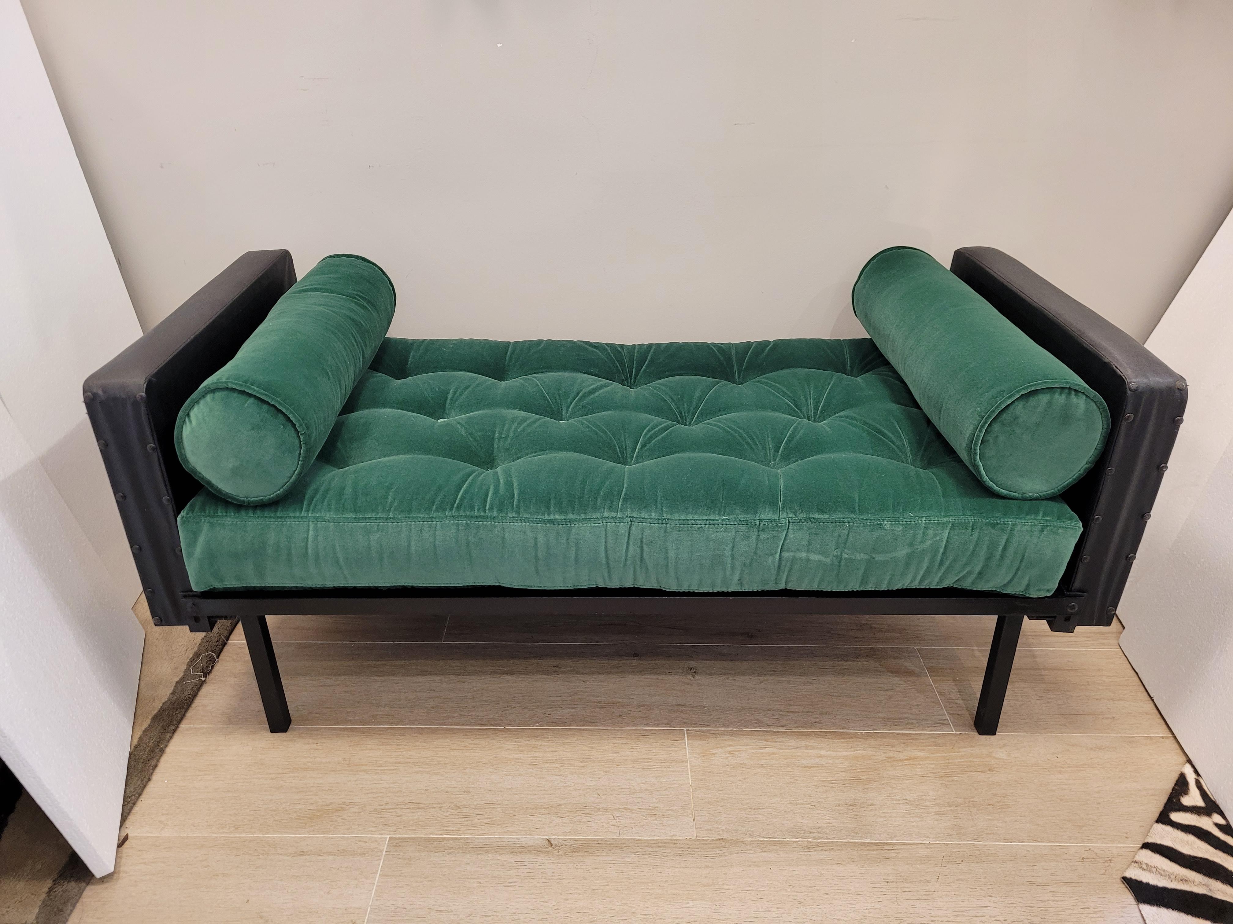 Late 20th Century Mies Van der Rohe style Black green Daybed, Mid-century For Sale
