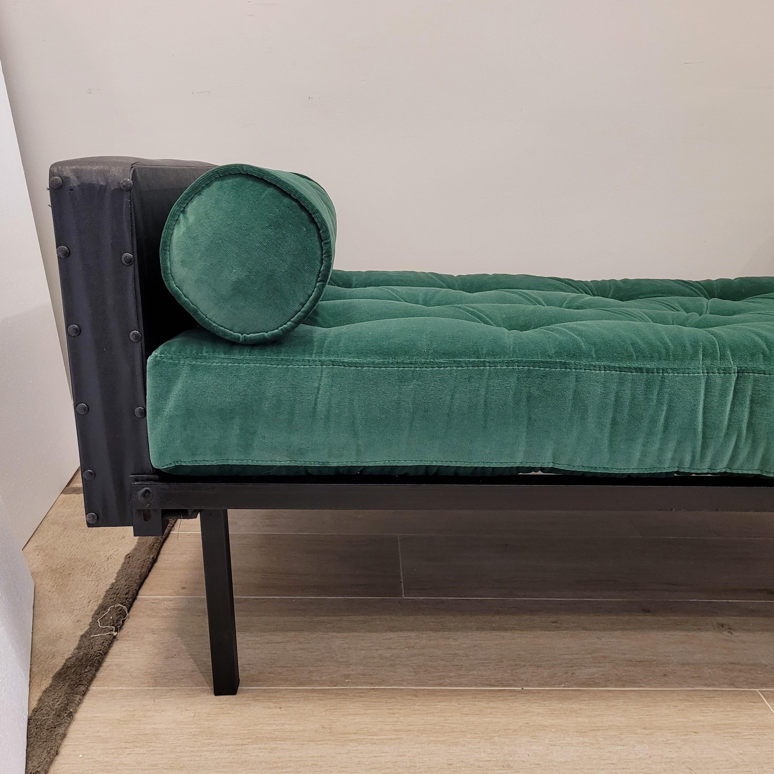 Mies Van der Rohe style Black green Daybed, Mid-century For Sale 1