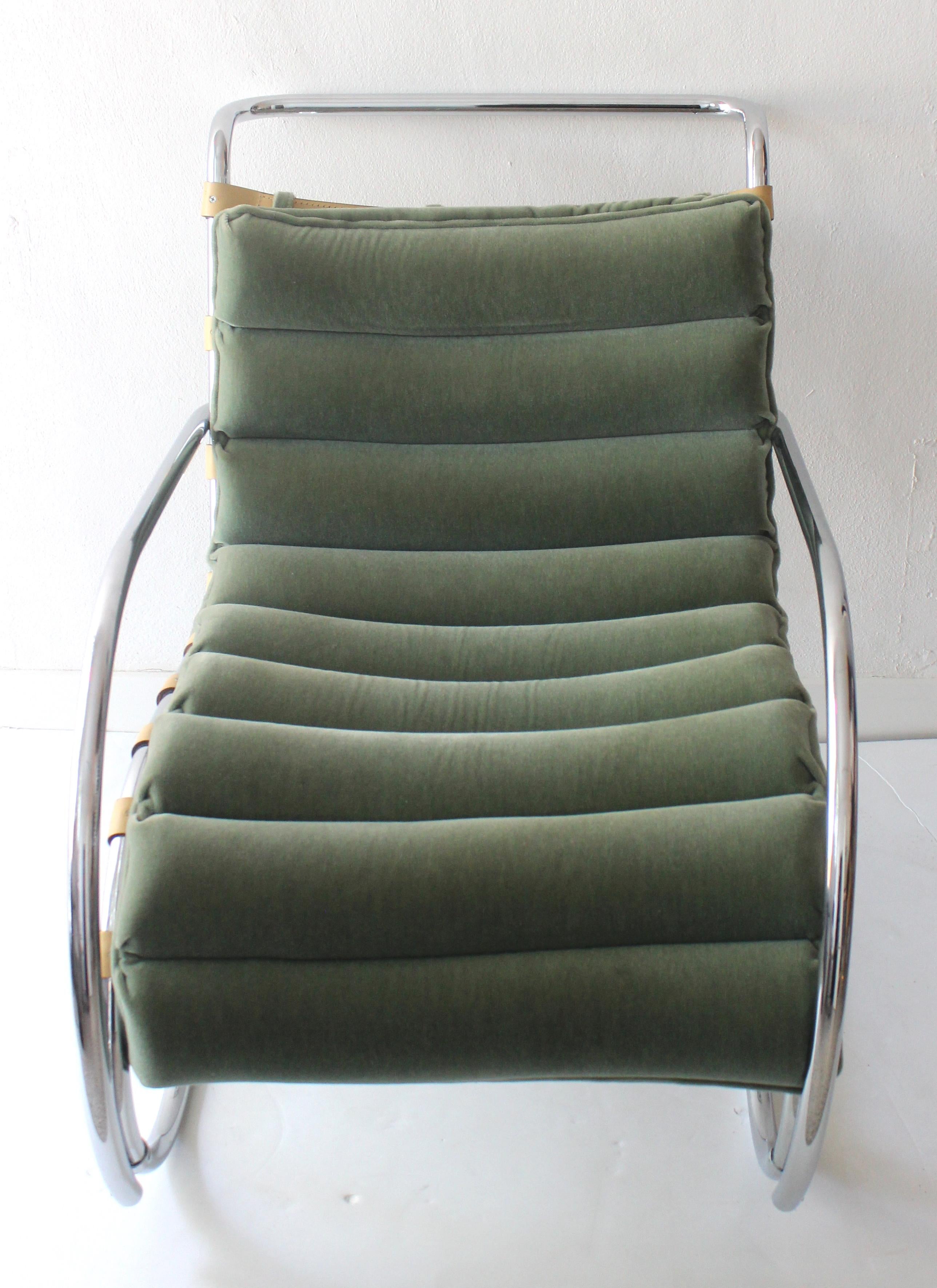 This Classic Mies van der Rohe (style) lounge chair will make for the perfect chair to pass the hours away in.

This piece is styled after the original that was created in 1927 and it was sold and imported by Gordon International, and was fabricated