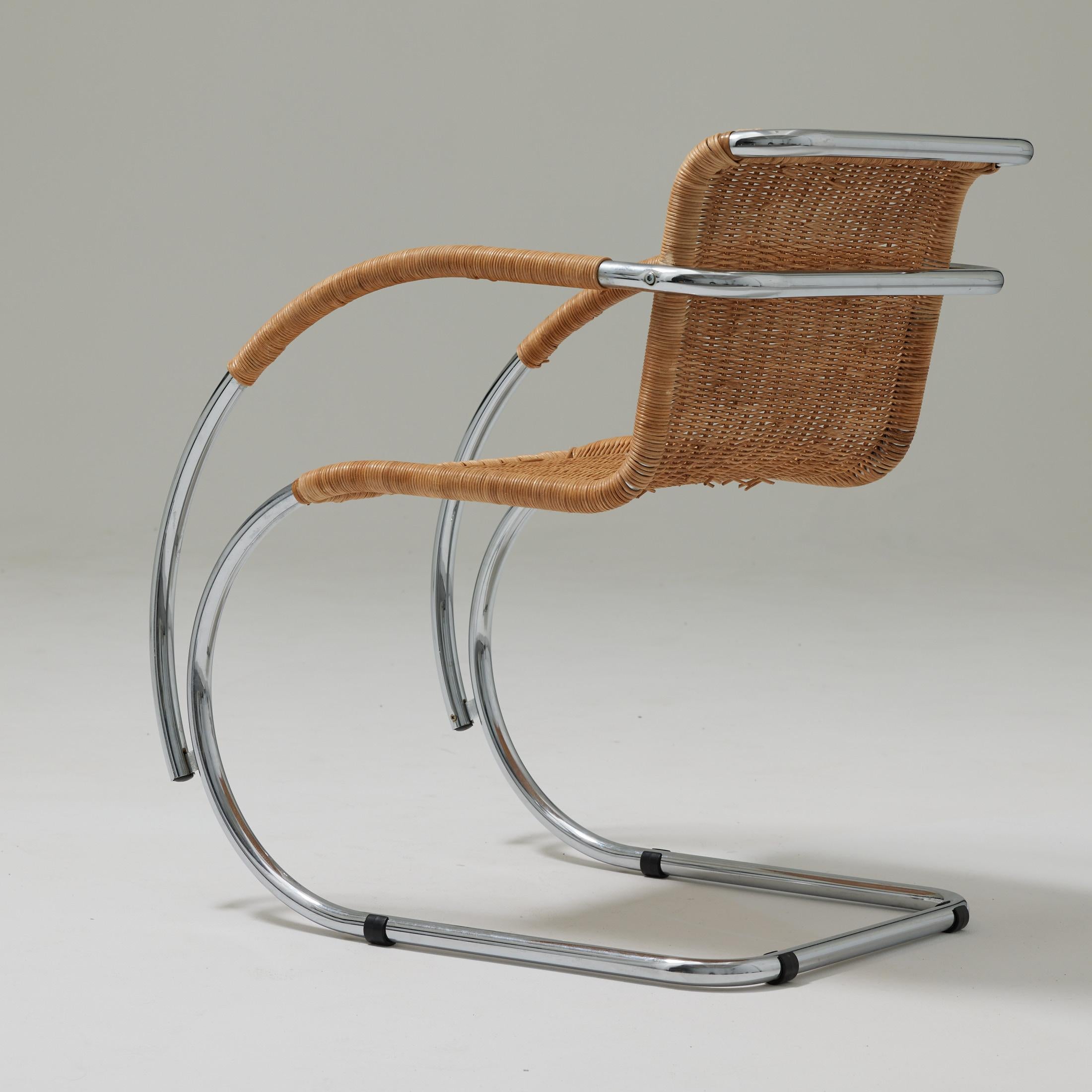 Mies Van Der Rohe Weissenhof MR20 Armchair Bauhaus In Good Condition In Barcelona, Barcelona
