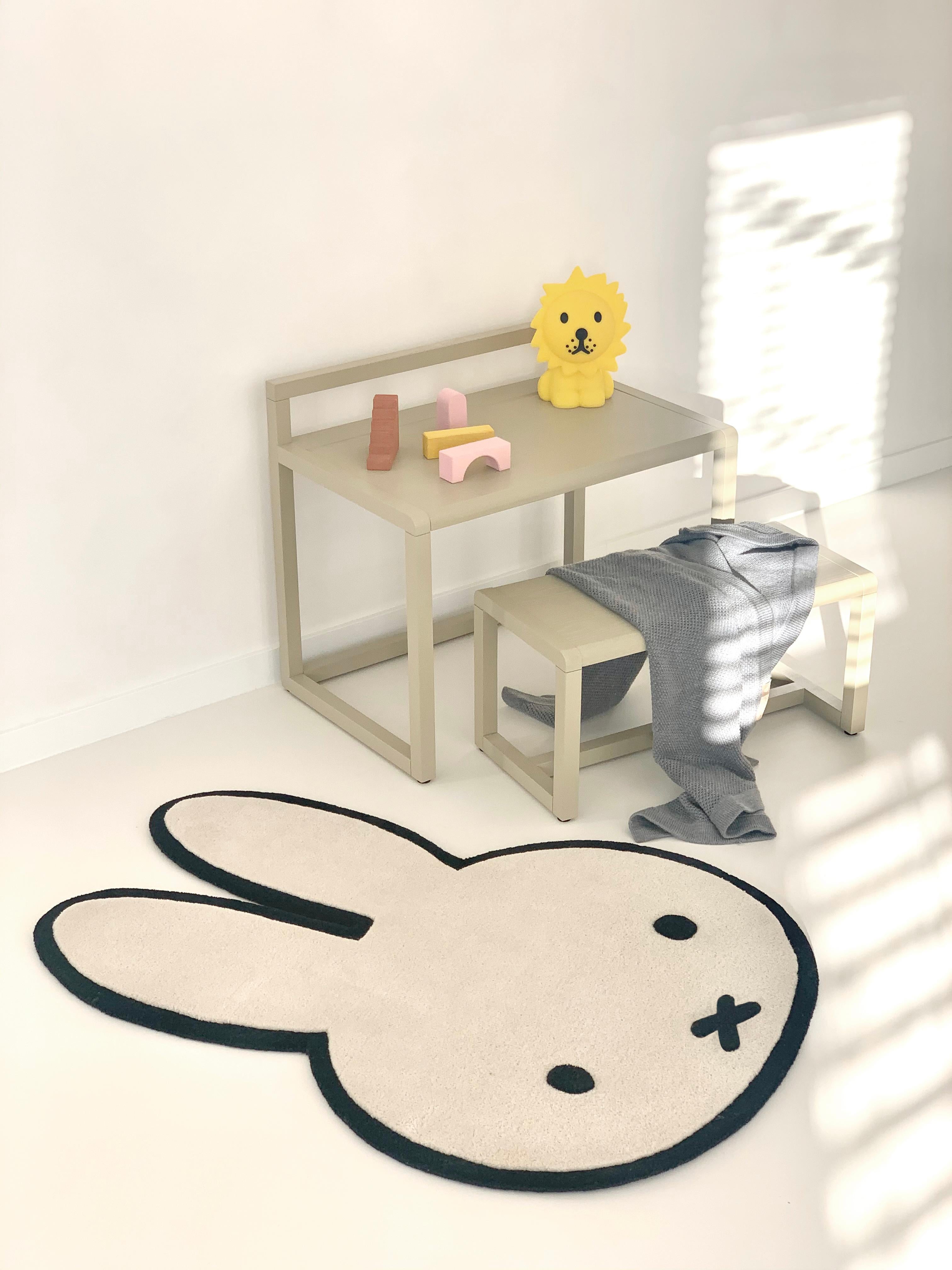 Decorate your kid’s bedroom with miffy, world’s most famous bunny. The miffy rug is hand-tufted from 100% New Zealand wool. A super soft cuddly rug that fits any type of children’s room. The cute and iconic face is made in a higher pile so it lays