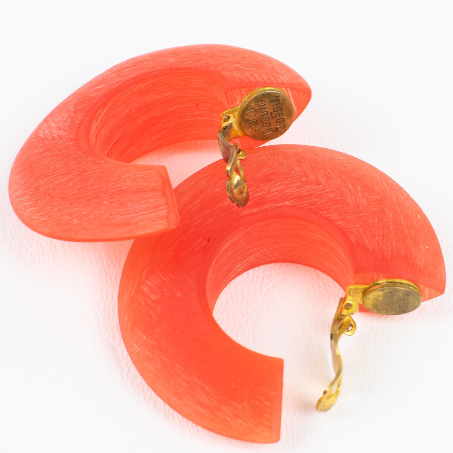 Migeon et Migeon Orange Carved Clip-on Earrings For Sale 2
