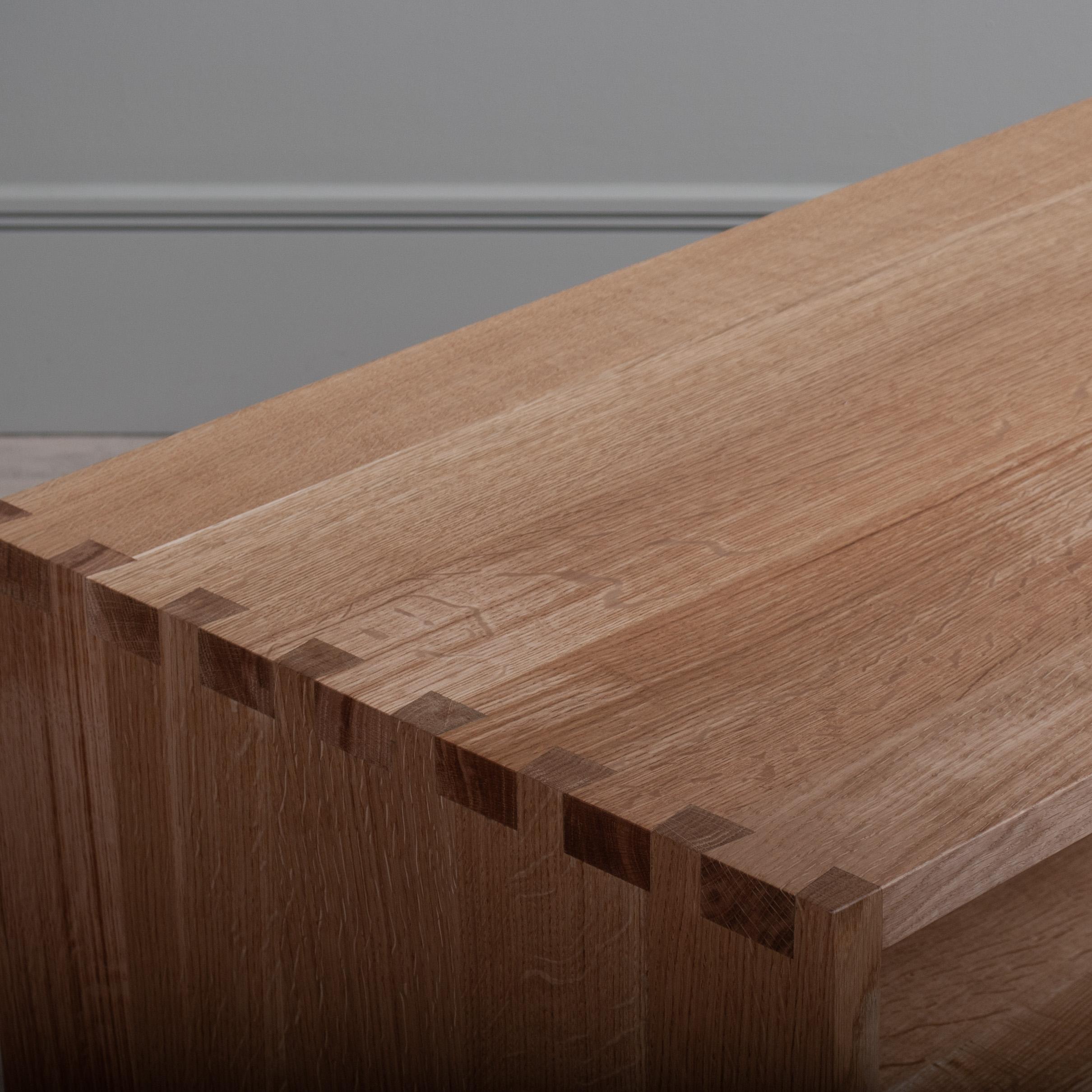 XXIe siècle et contemporain Table de canapé Mighty Architectural Oak Oak & Walnut en vente