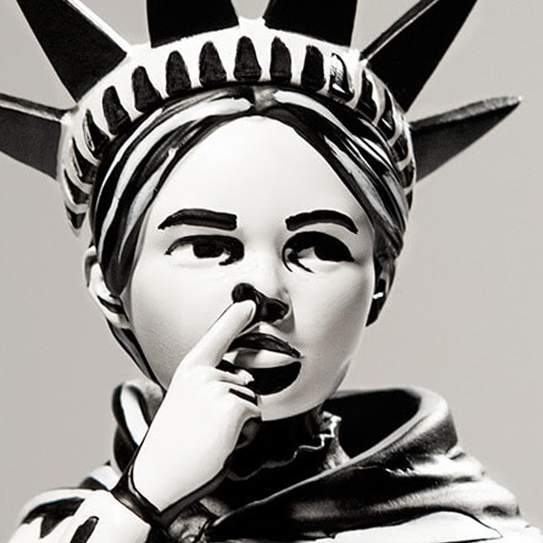 Liberty Girl Mighty jaxx - Sculpture by Mighty Jaxx