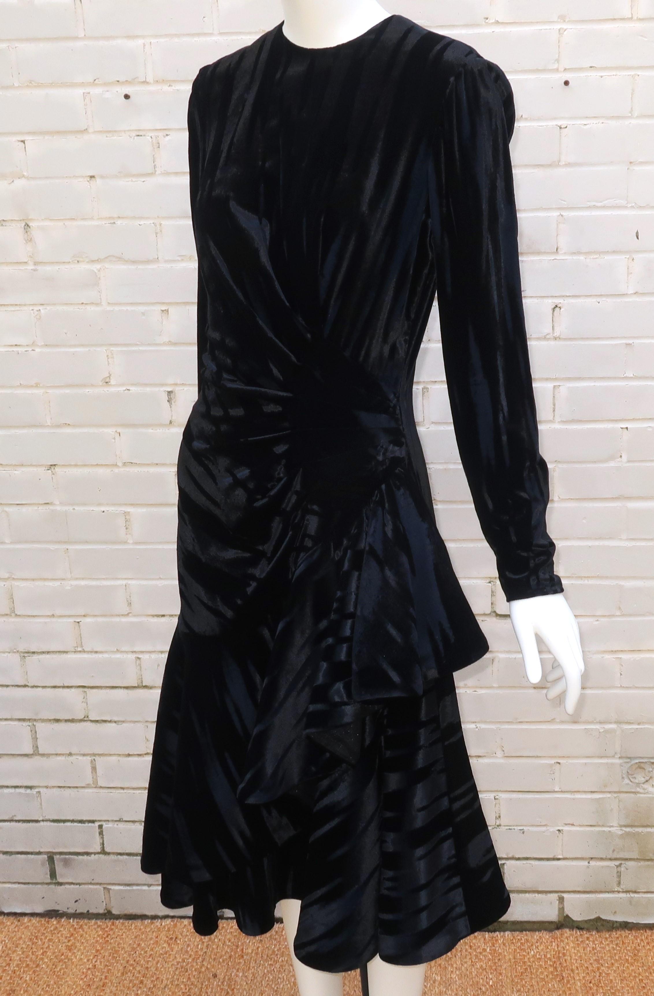 De las mujeres MIGNON Vestido de cóctel de terciopelo negro quemado, Años 80 en venta