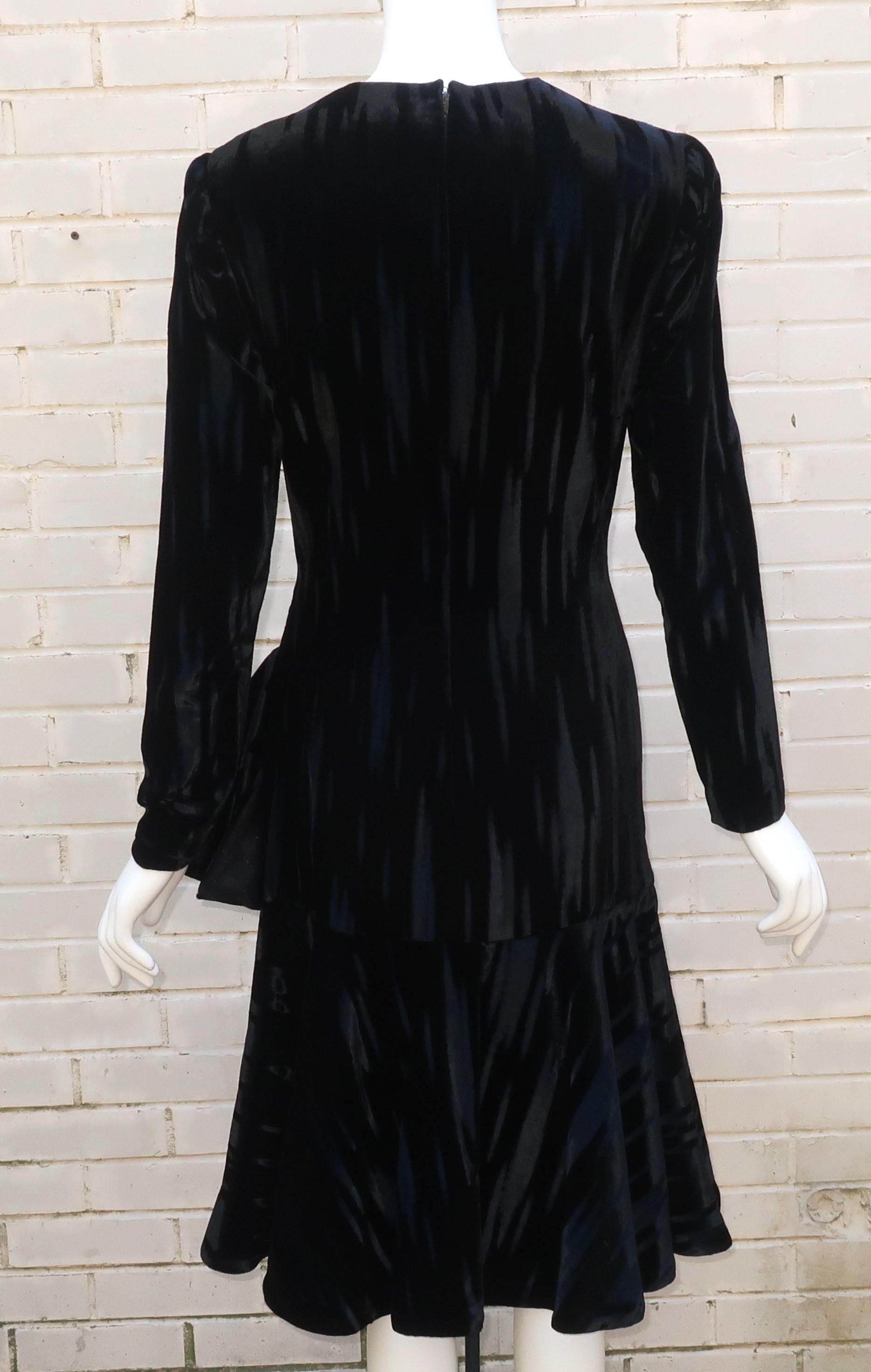 MIGNON Vestido de cóctel de terciopelo negro quemado, Años 80 en venta 2