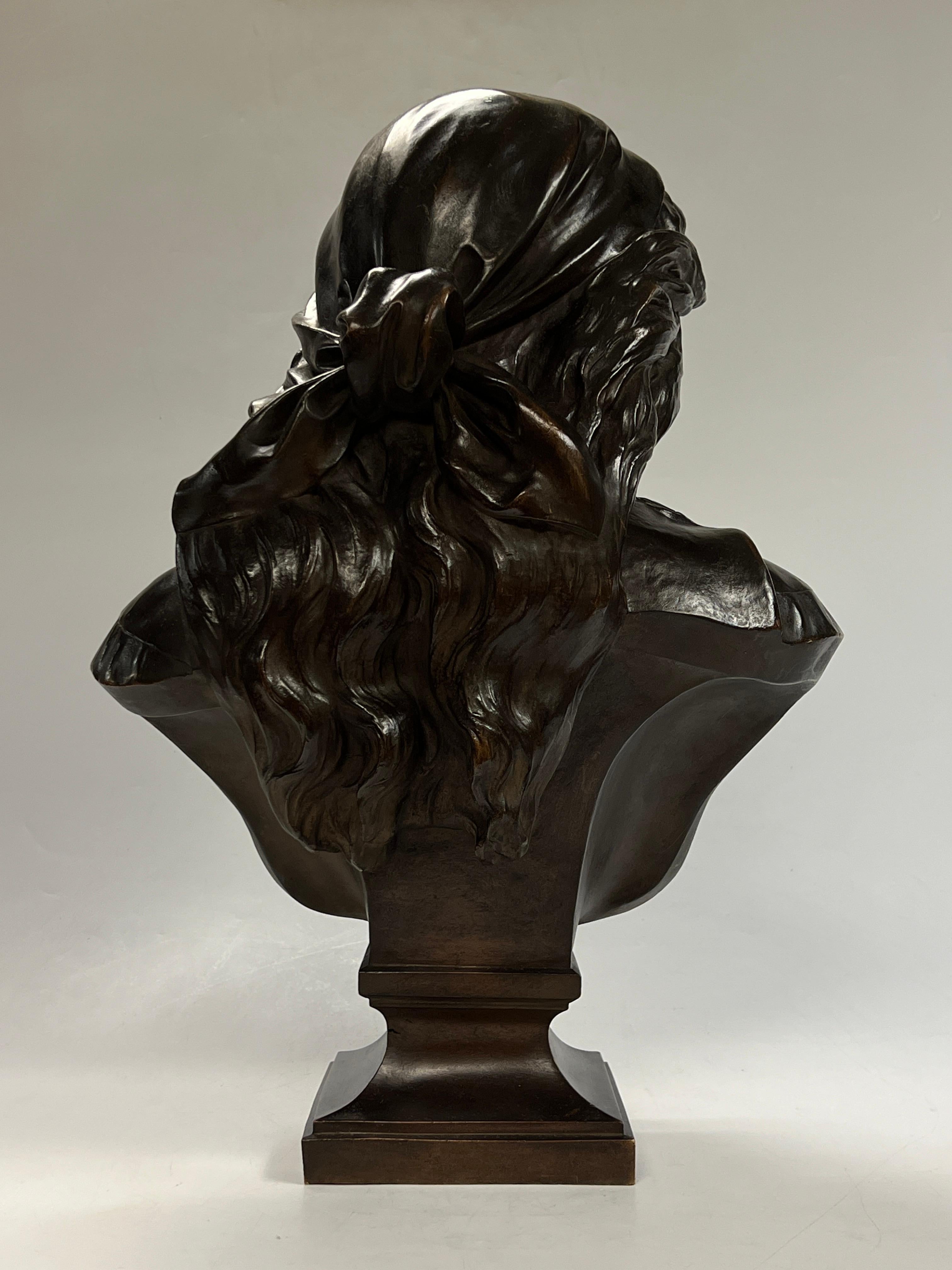 Francese Mignon Scultura femminile in bronzo con busto di Eugène Antoine Aizelin in vendita