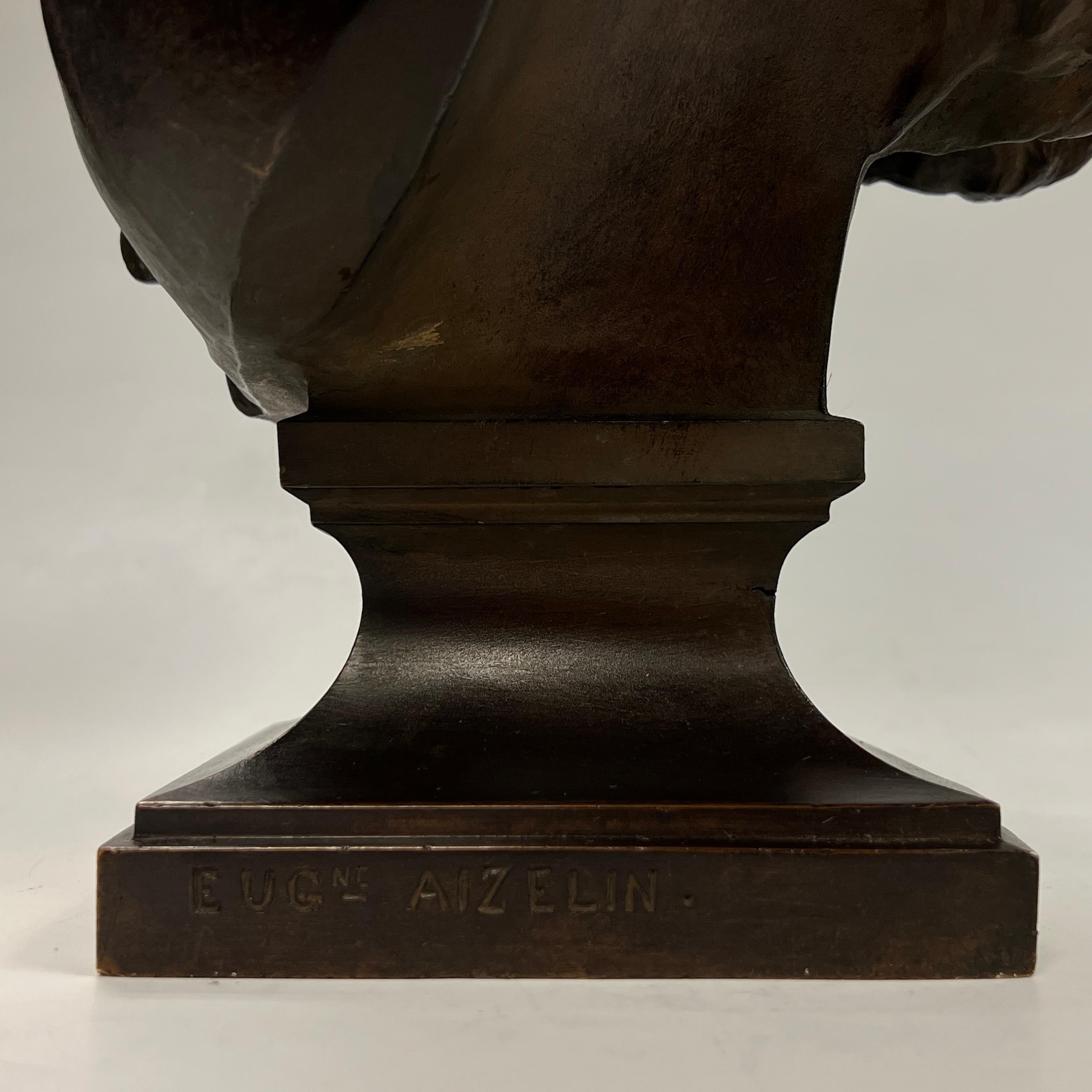 XIX secolo Mignon Scultura femminile in bronzo con busto di Eugène Antoine Aizelin in vendita
