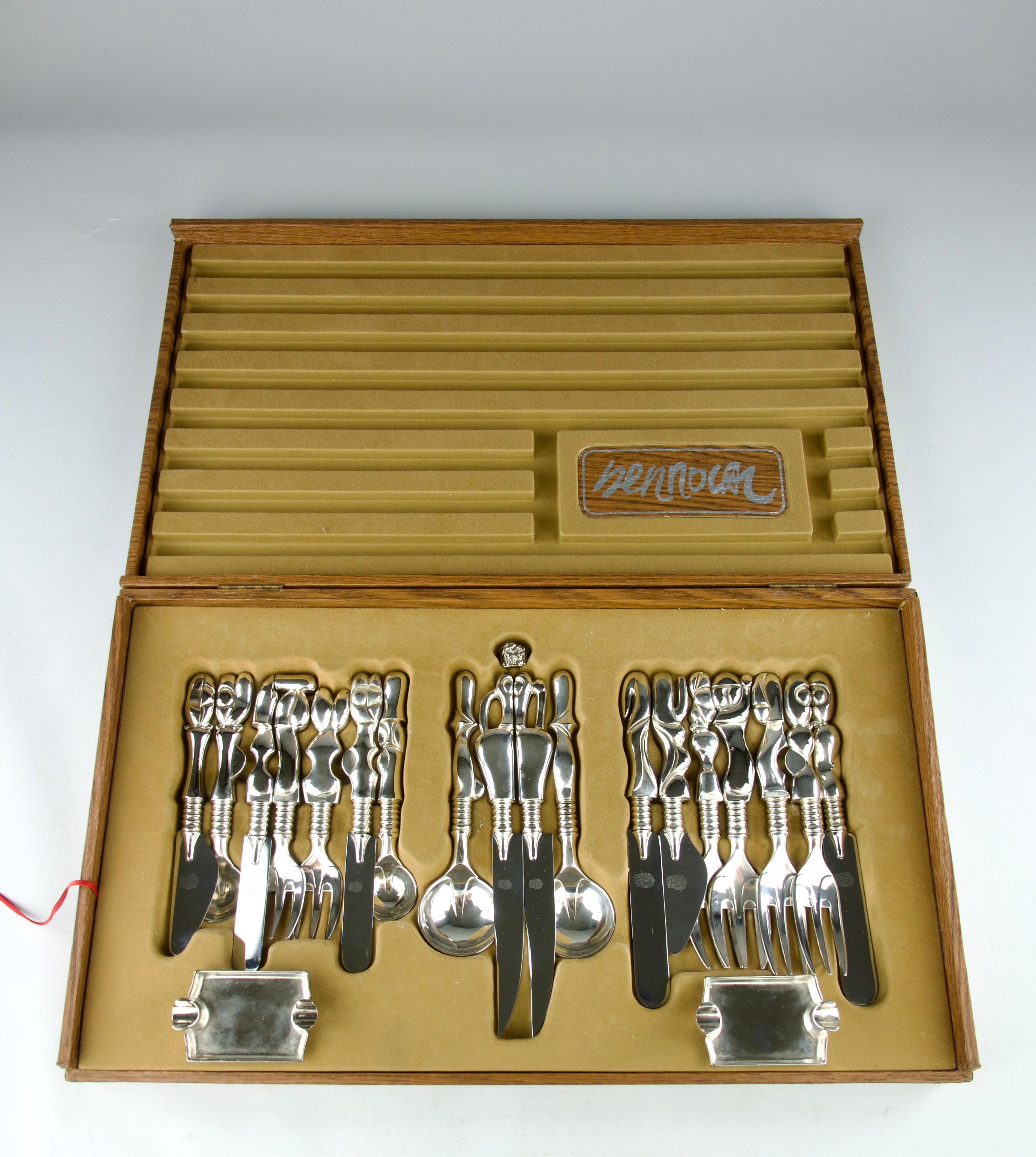 Métal Miguel Berrocal (1933-2006), Service de fromages (22 pièces), Espagne Contemporary 1980 en vente