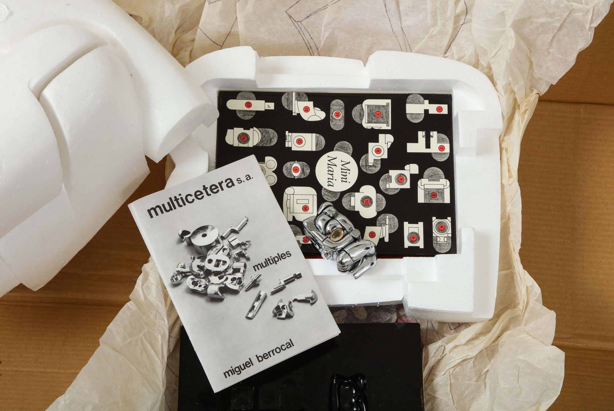 Vernickelte Miguel Berrocal La Mini Maria Puzzle-Skulptur-Schachtel und Buch, vernickelt (Beschichtet) im Angebot