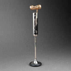Miguel Berrocal: "Marteau réflexe", scultura in bronzo lucido e ottone, 1992-93