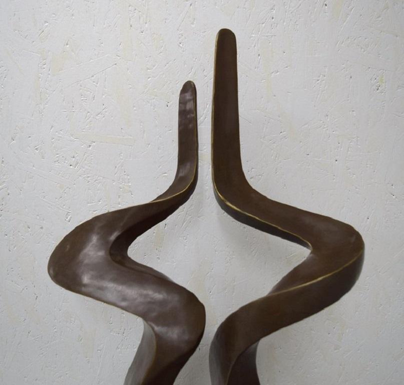 Miguel Fernando Lopez (Milo). Portuguese sculptor. 
Colossal modernist bronze sculpture on a marble base. Late 20th century.
Measures: 88 x 52 cm.
In excellent condition.
Signed.