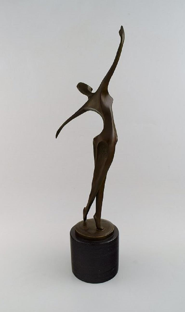 Portugais Miguel Fernando Lopez (Milo). Sculpteur portugais. Sculpture féminine moderniste en vente