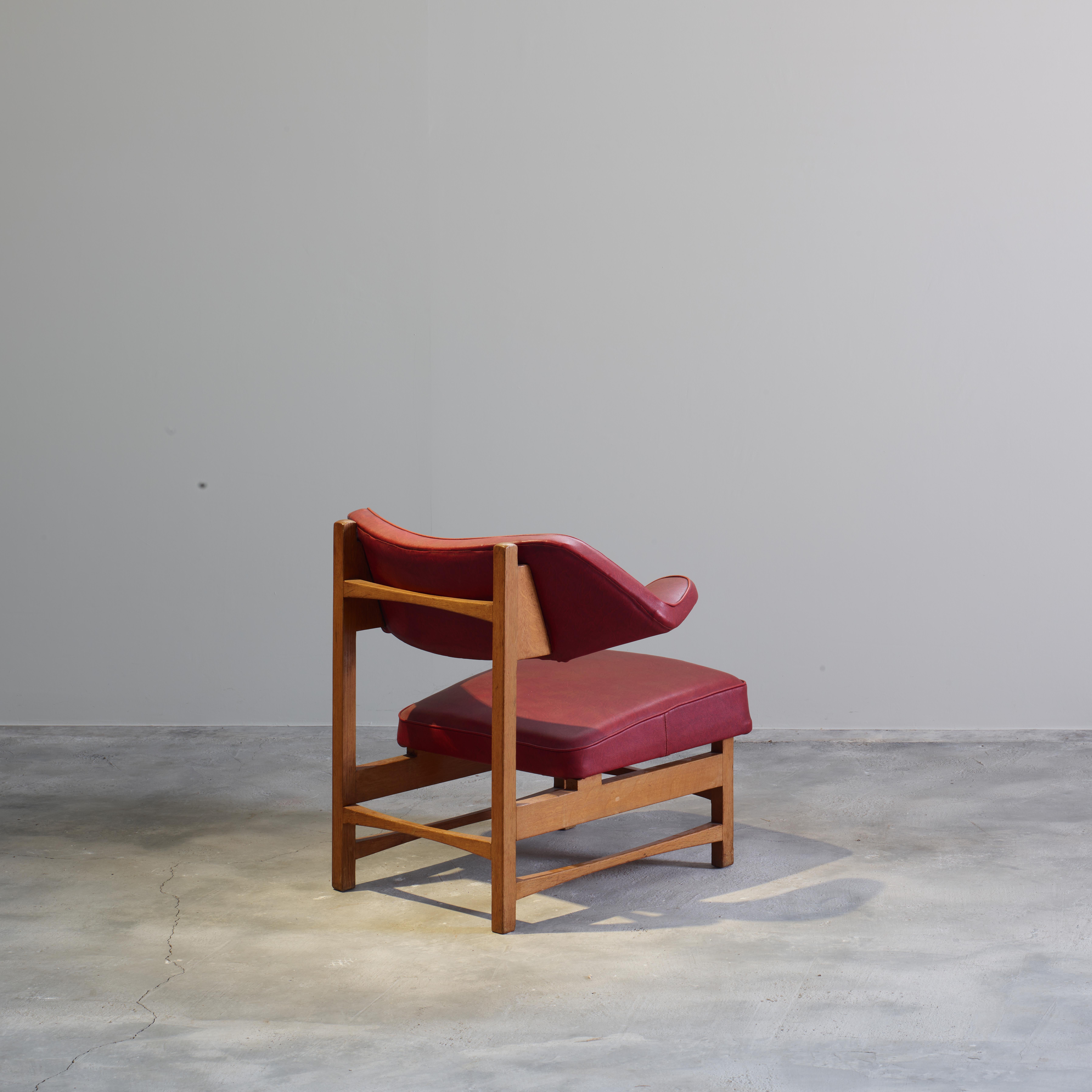 Mid-Century Modern Fauteuil Toro de Miguel Fisac / The Modernity authentique en vente