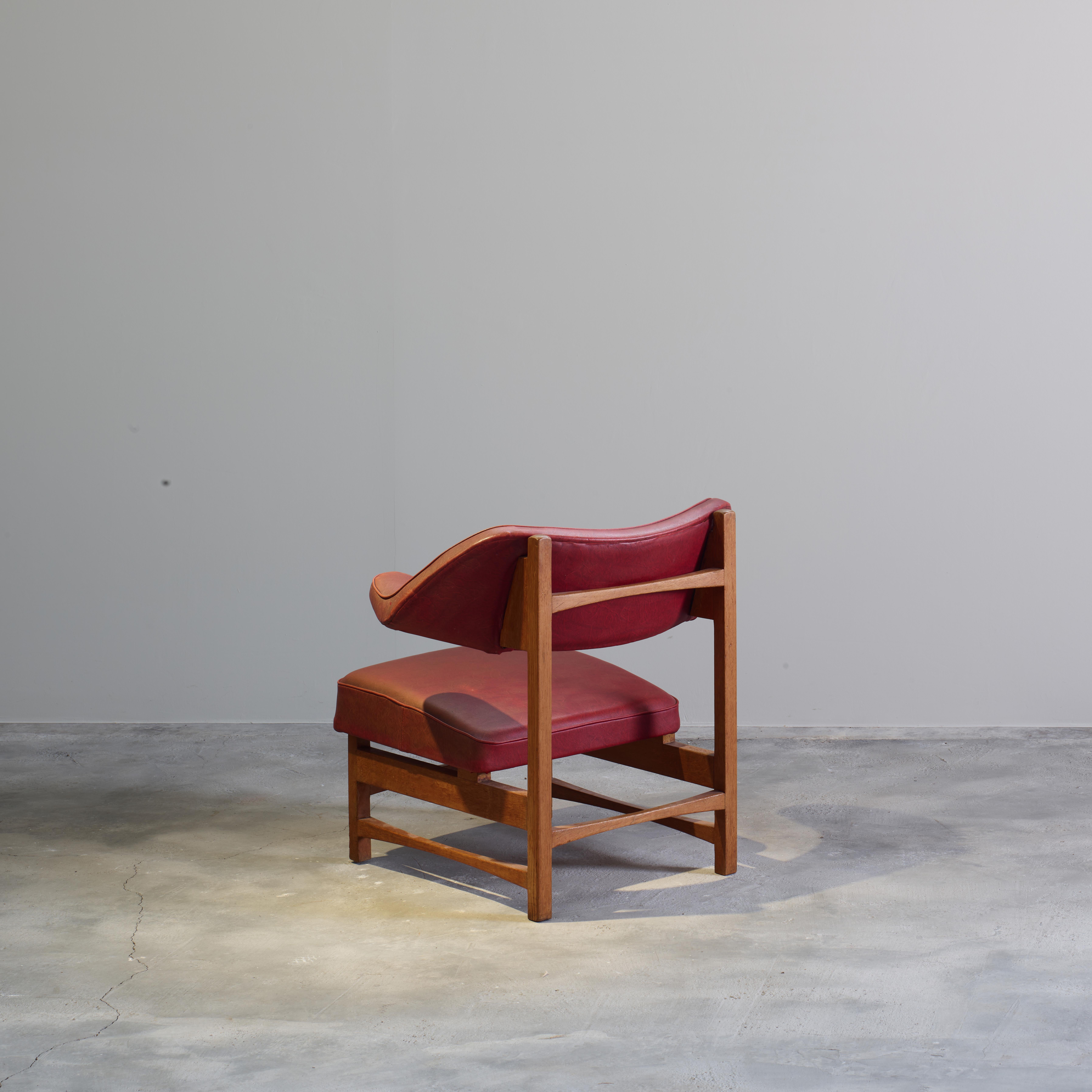 Cuir Fauteuil Toro de Miguel Fisac / The Modernity authentique en vente