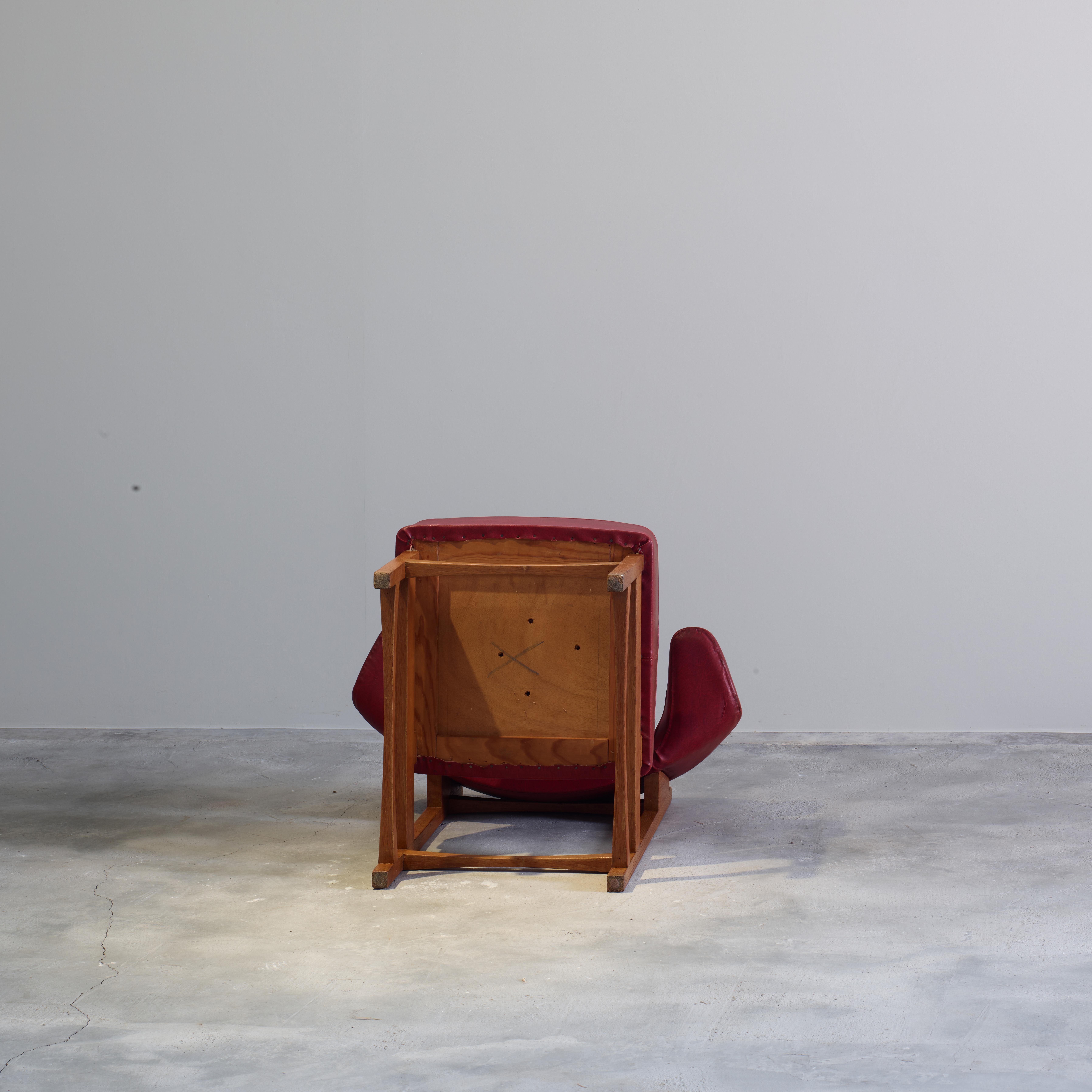 Fauteuil Toro de Miguel Fisac / The Modernity authentique en vente 1