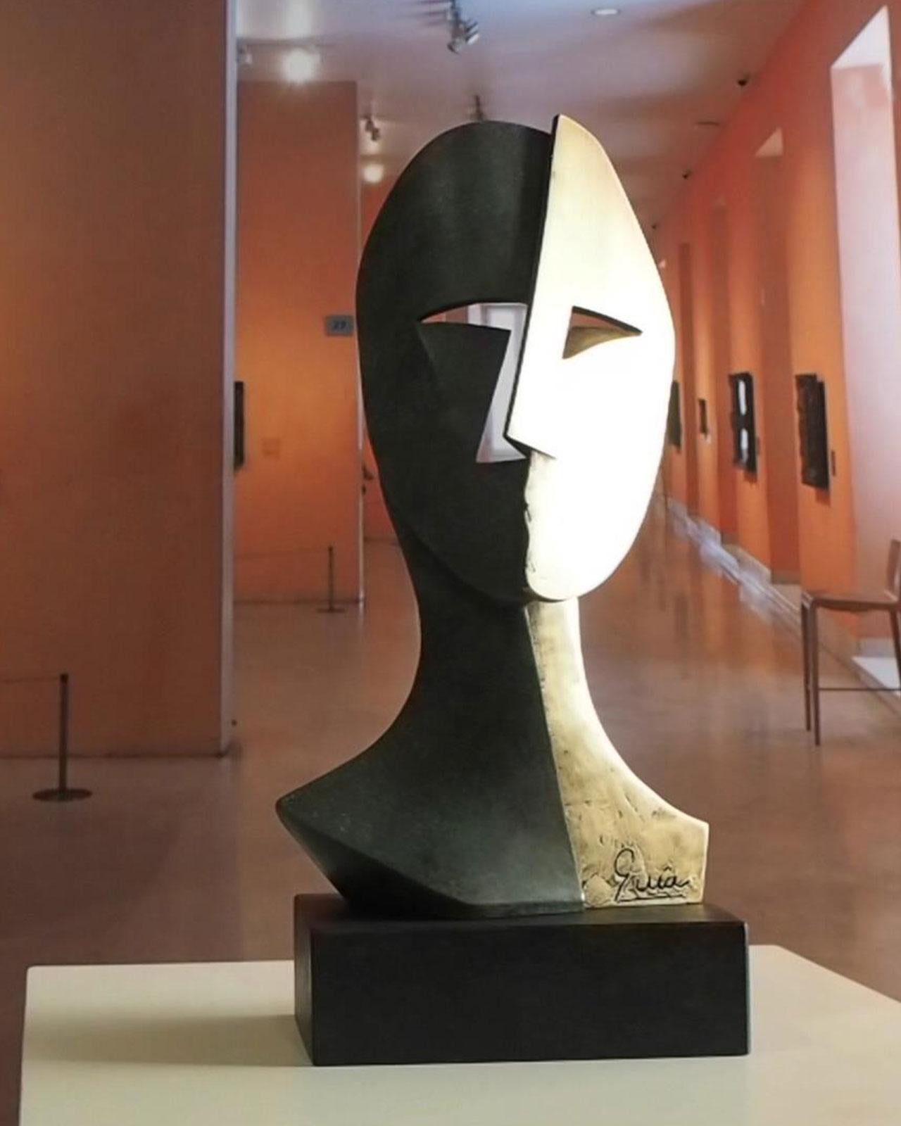 Big Cubiste Mask - Miguel Guía Cubist Bronze layer Sculpture 10