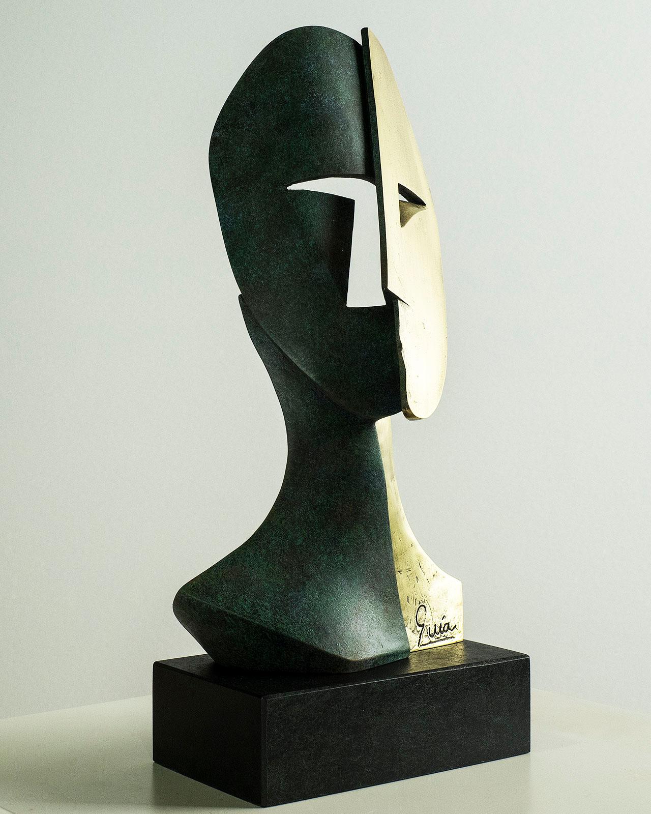 Big Cubiste Mask - Miguel Guía Cubist Bronze layer Sculpture For Sale 5