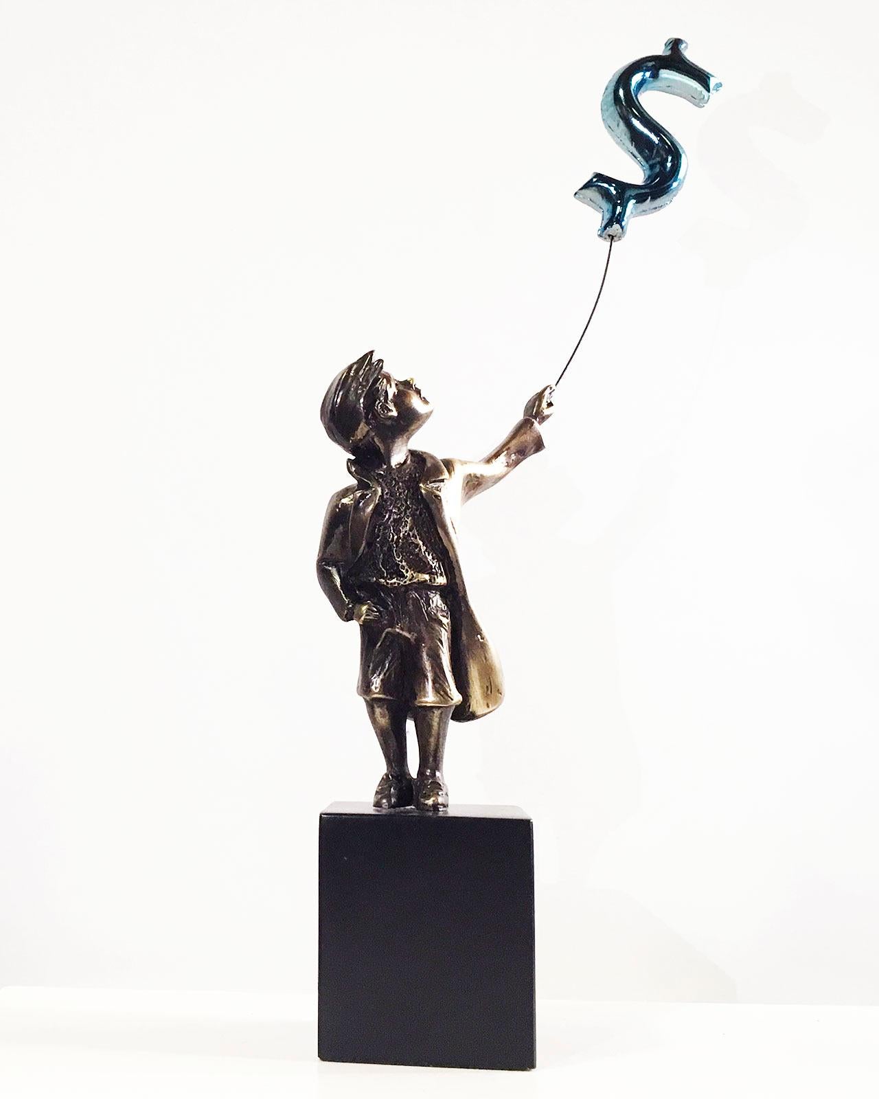 Street Art Sculpture "Child with balloon dollar Big" by Miguel Guía.
This sculpture is made by lost wax bronze casting.
Limited edition of 199 works.
Although the required time to deliver a shipment is usually between 3 and 10 days please do not