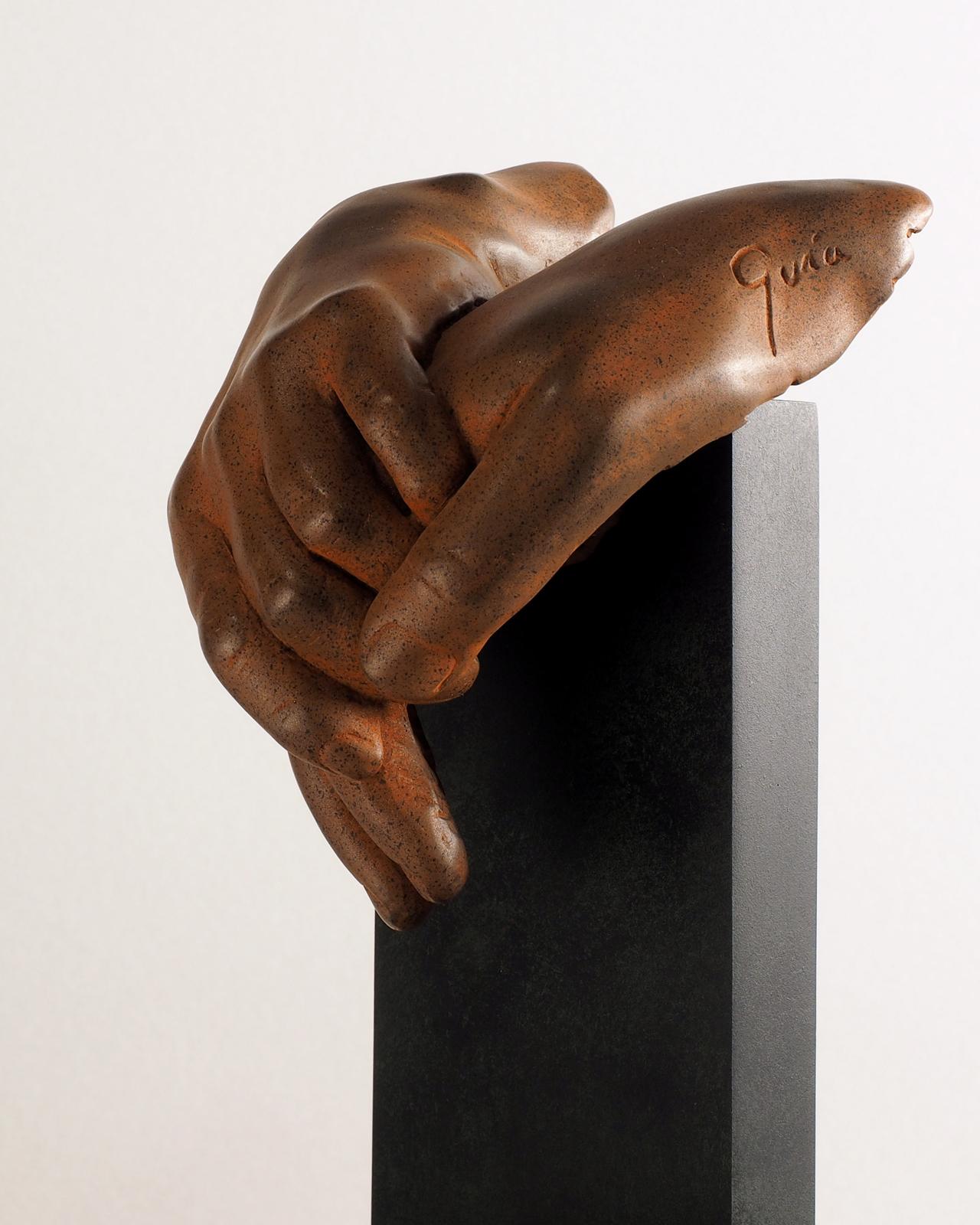 Do you feel the same? - Miguel Guía Realist Bronze layer Sculpture Figurative  For Sale 2