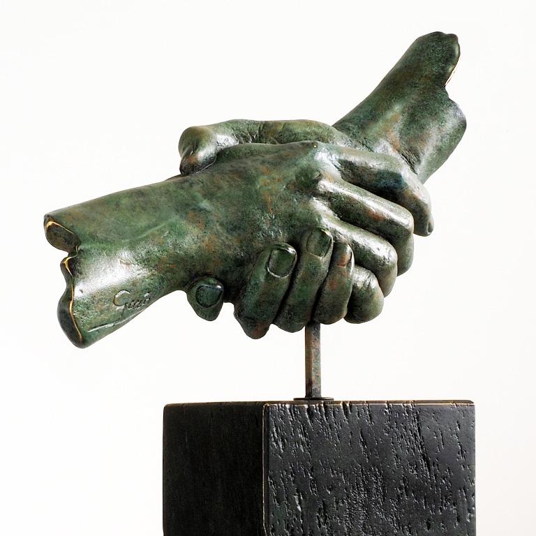 Friendship - Miguel Guía Realism Bronze layer Sculpture For Sale 4
